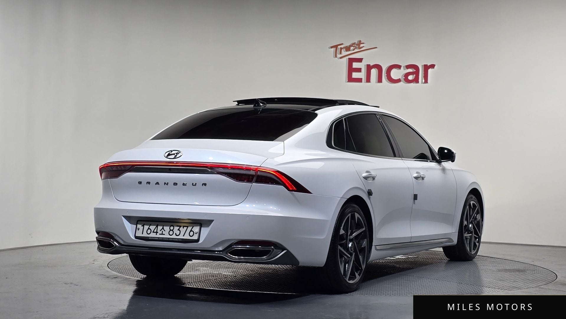Hyundai Grandeur 2020 — фото 1 из 12