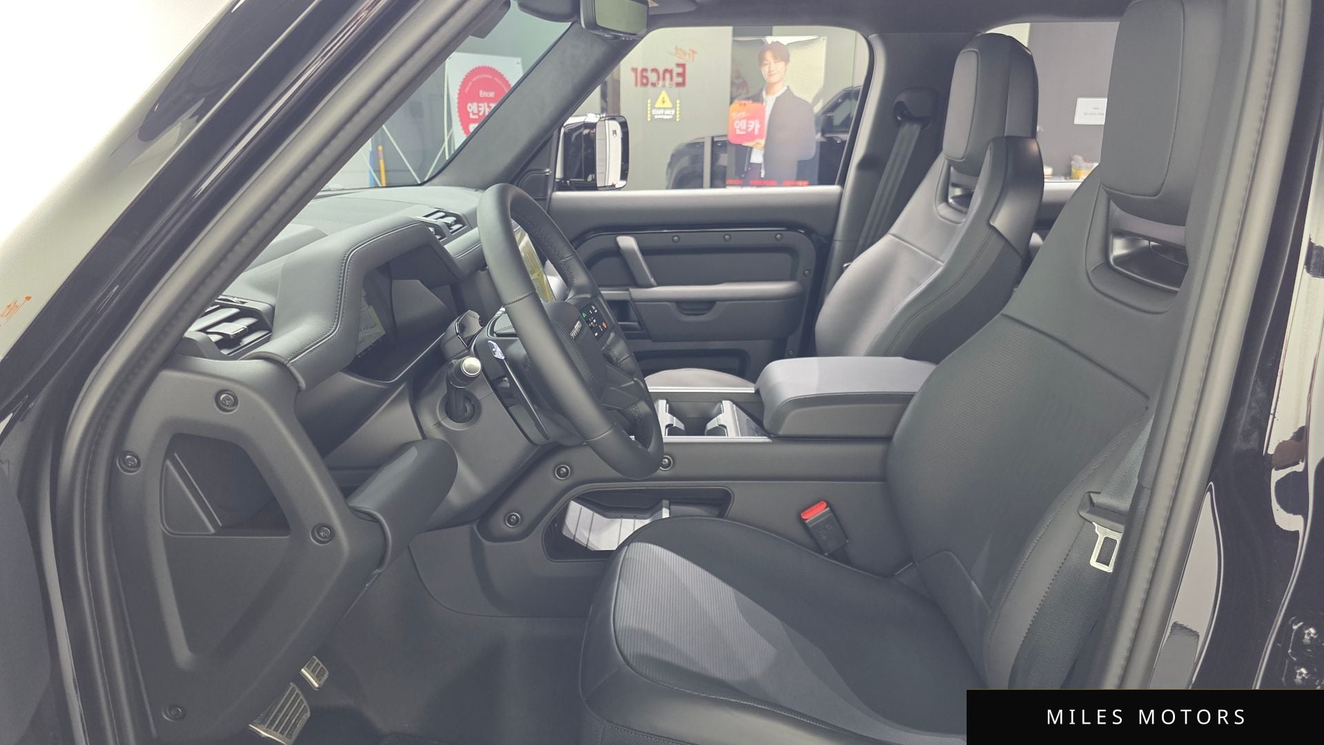 Land Rover Defender 2026 — миниатюра 3