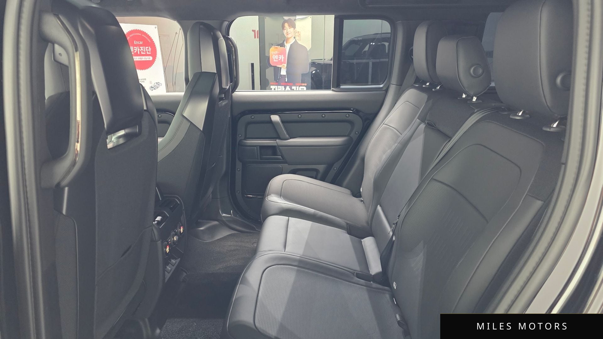 Land Rover Defender 2026 — миниатюра 4