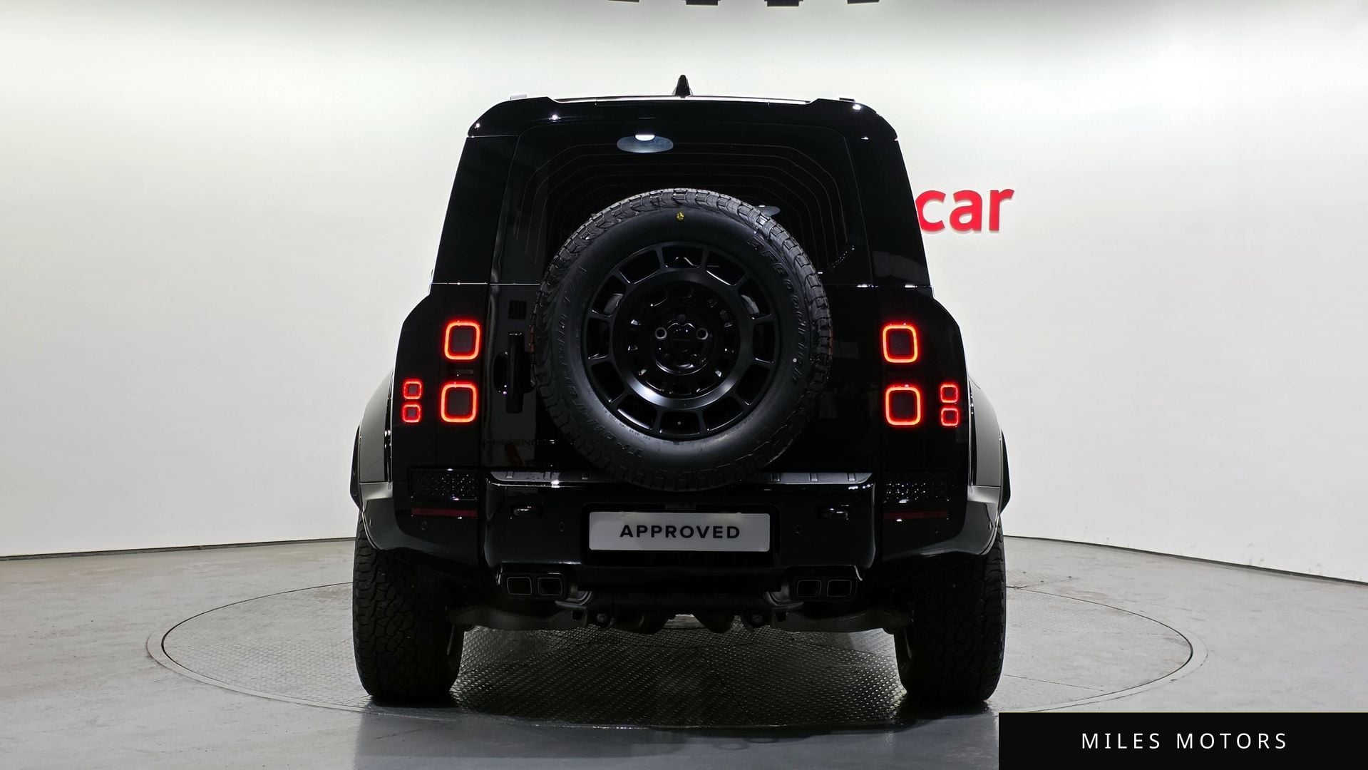 Land Rover Defender 2026 — миниатюра 6
