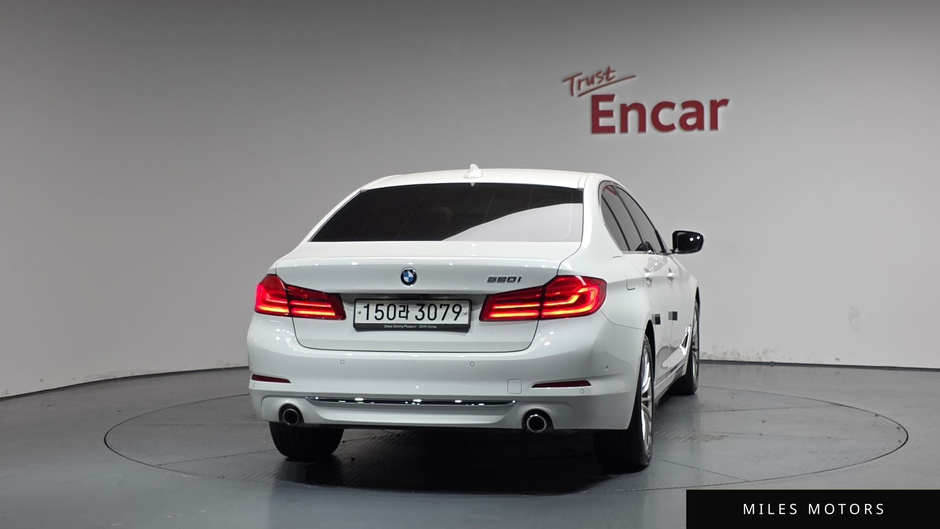 BMW 5 Series (G30) 2020 — миниатюра 3