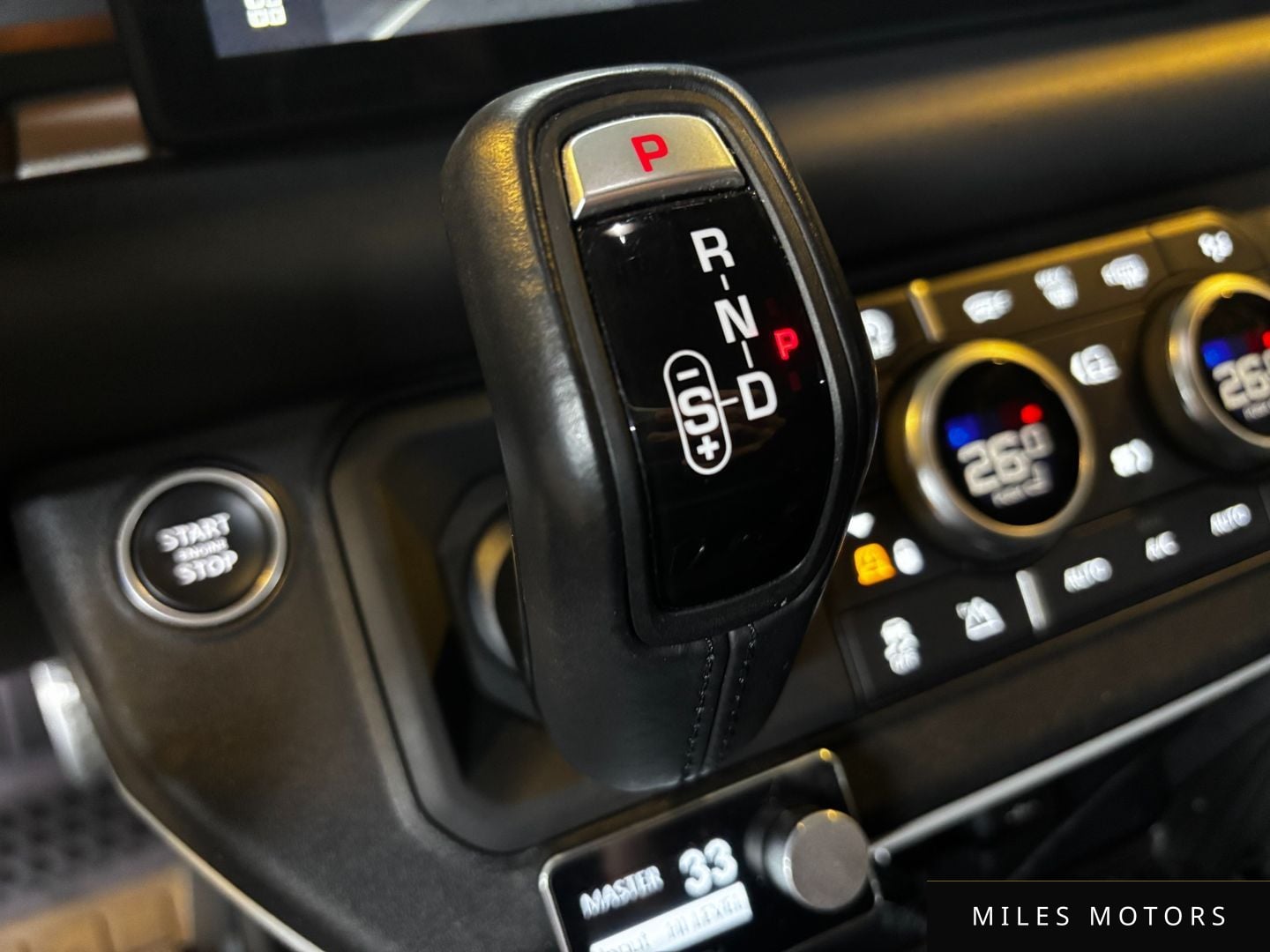 Land Rover Defender 2022 — миниатюра 9
