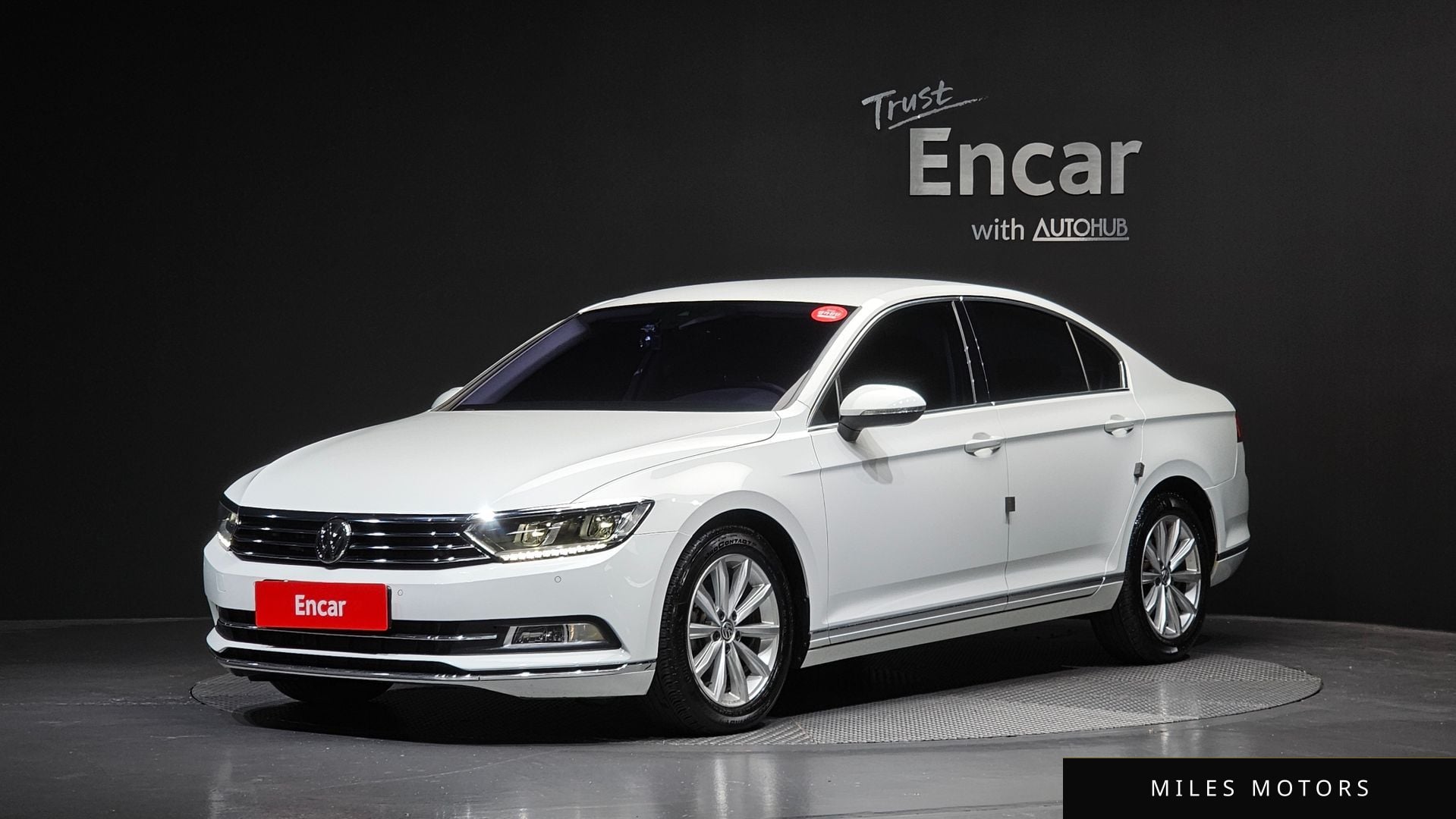 Volkswagen Passat 2018 — фото 1 из 12