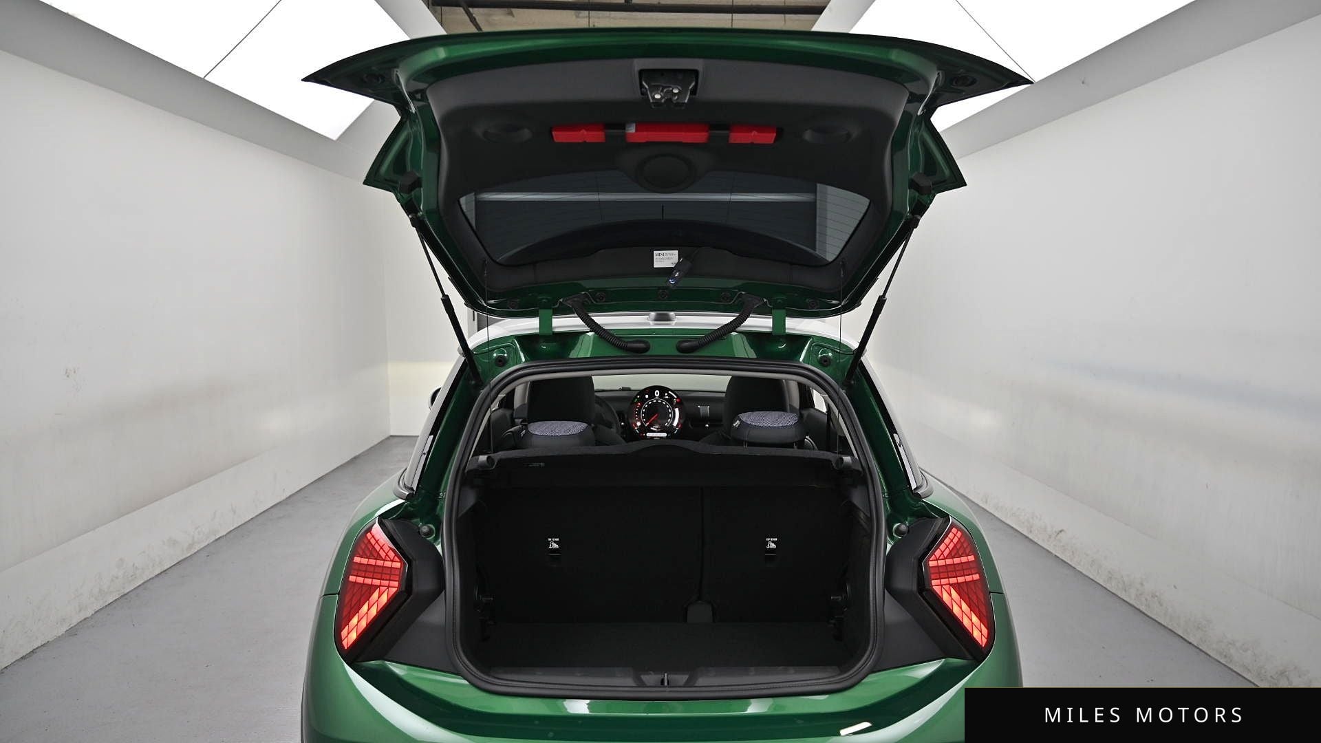 MINI Cooper 2025 — миниатюра 9