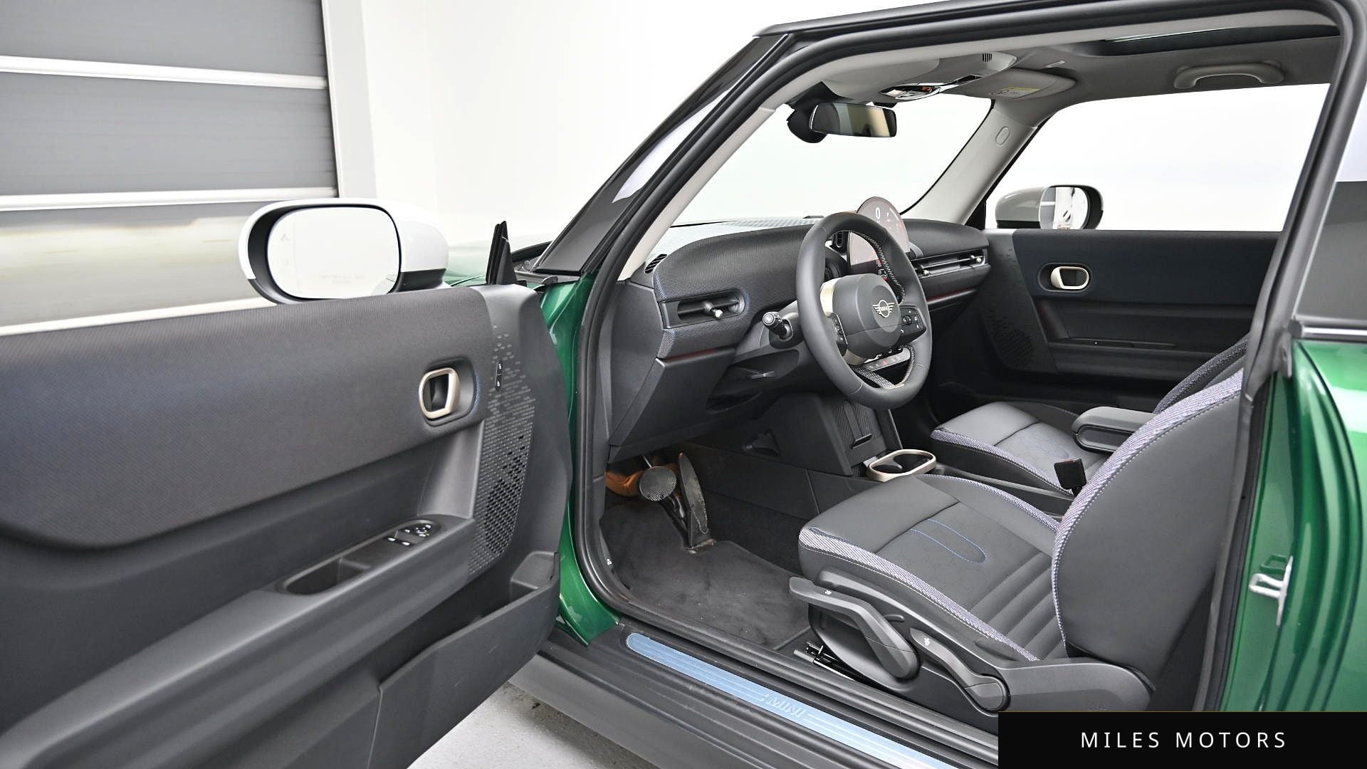 MINI Cooper 2025 — миниатюра 11