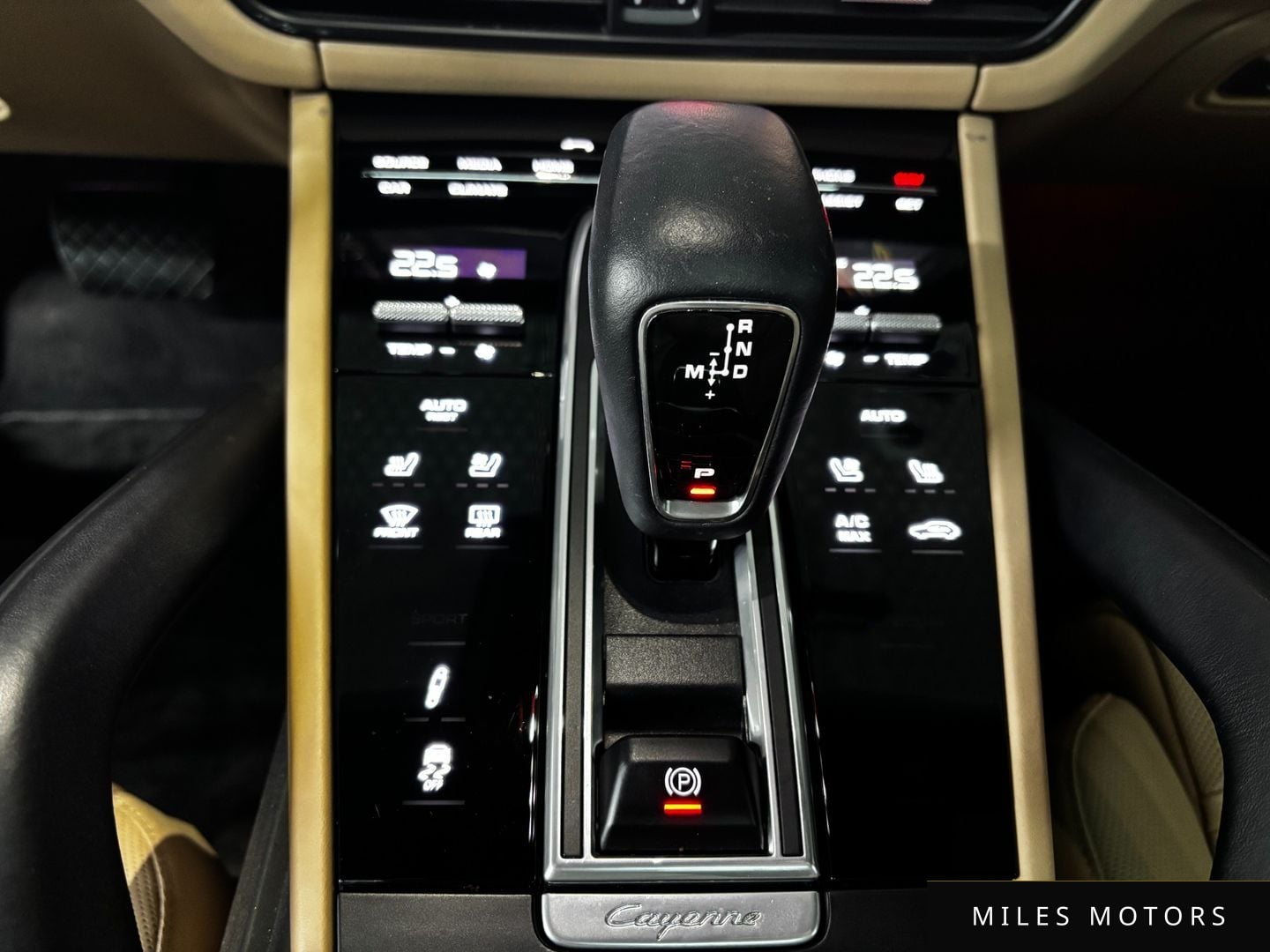 Porsche Cayenne 2021 — миниатюра 12