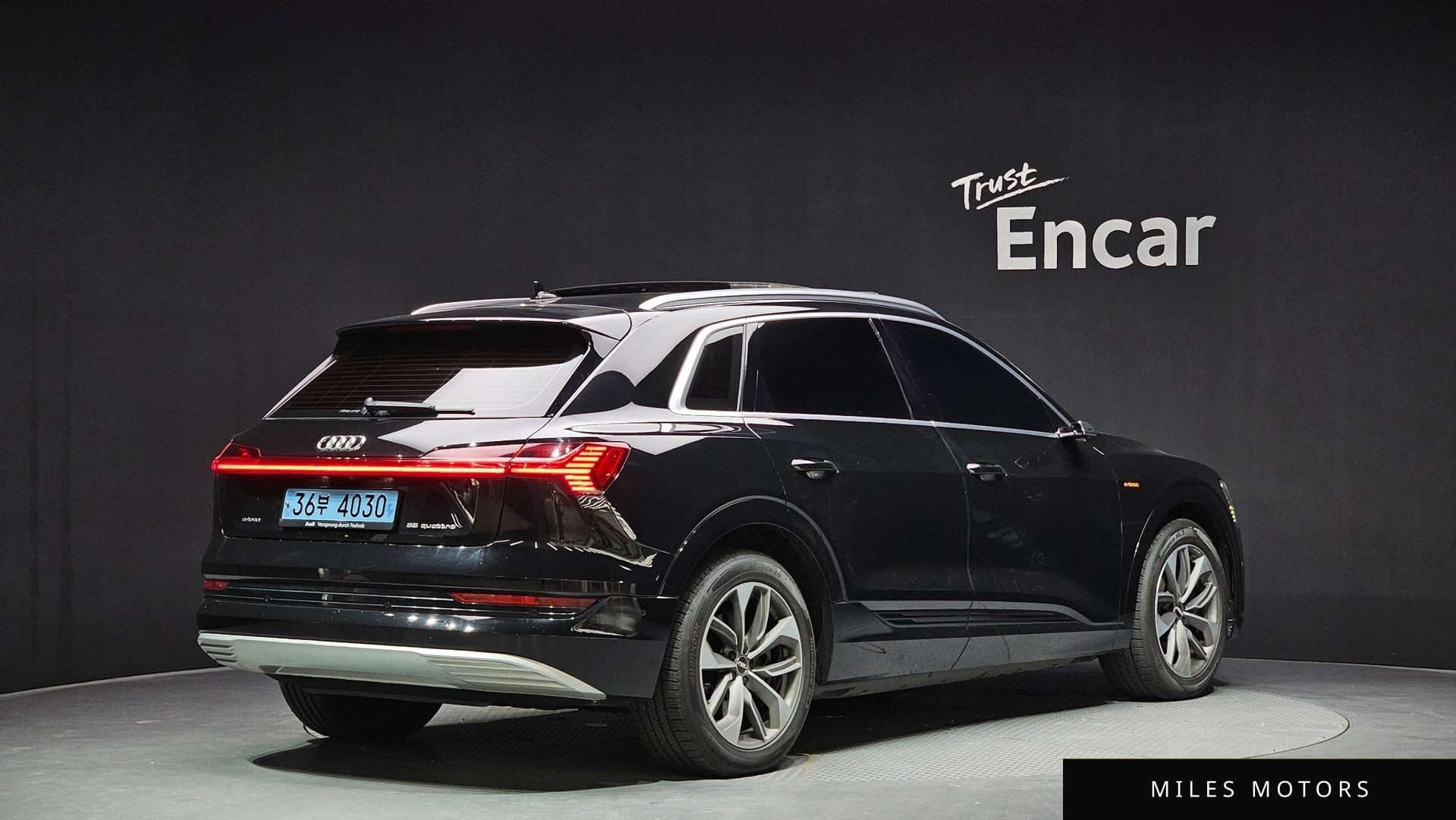 Audi e-tron 2020 — миниатюра 2