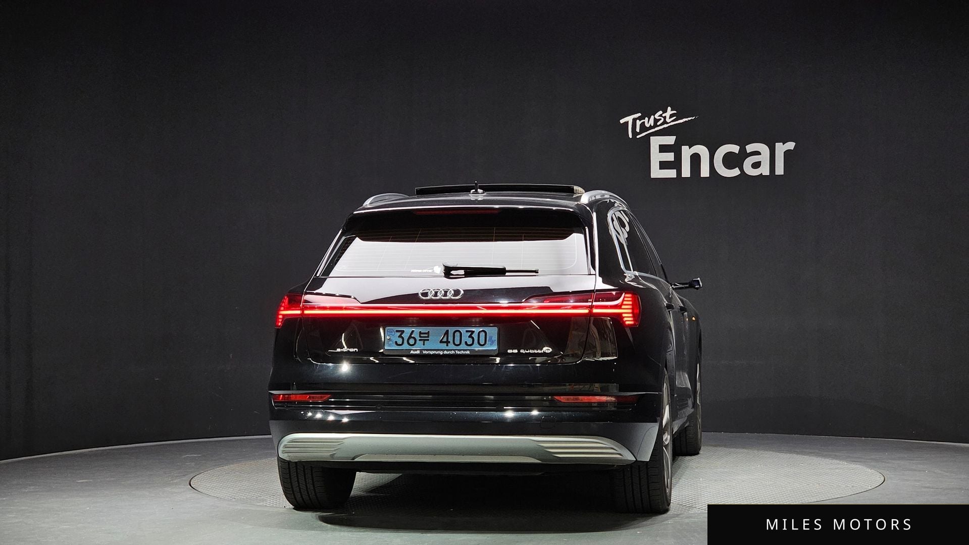 Audi e-tron 2020 — миниатюра 4