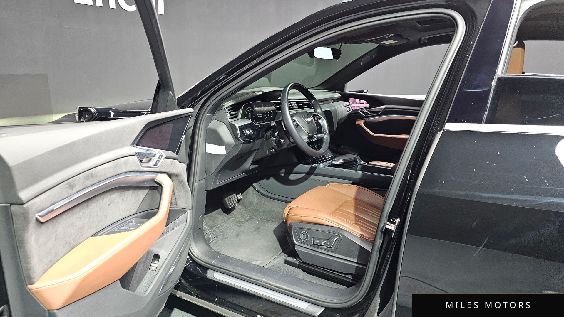Audi e-tron 2020 — миниатюра 10