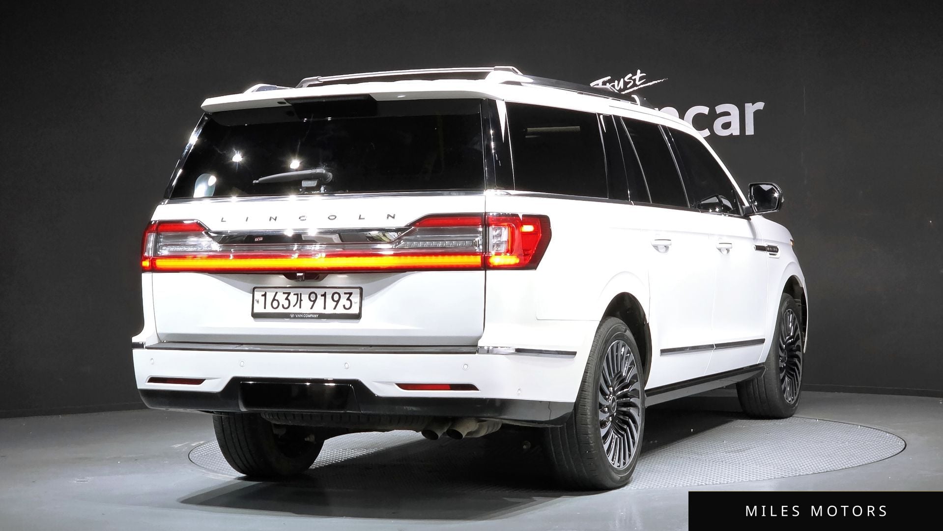 Lincoln Navigator 2020 — миниатюра 2