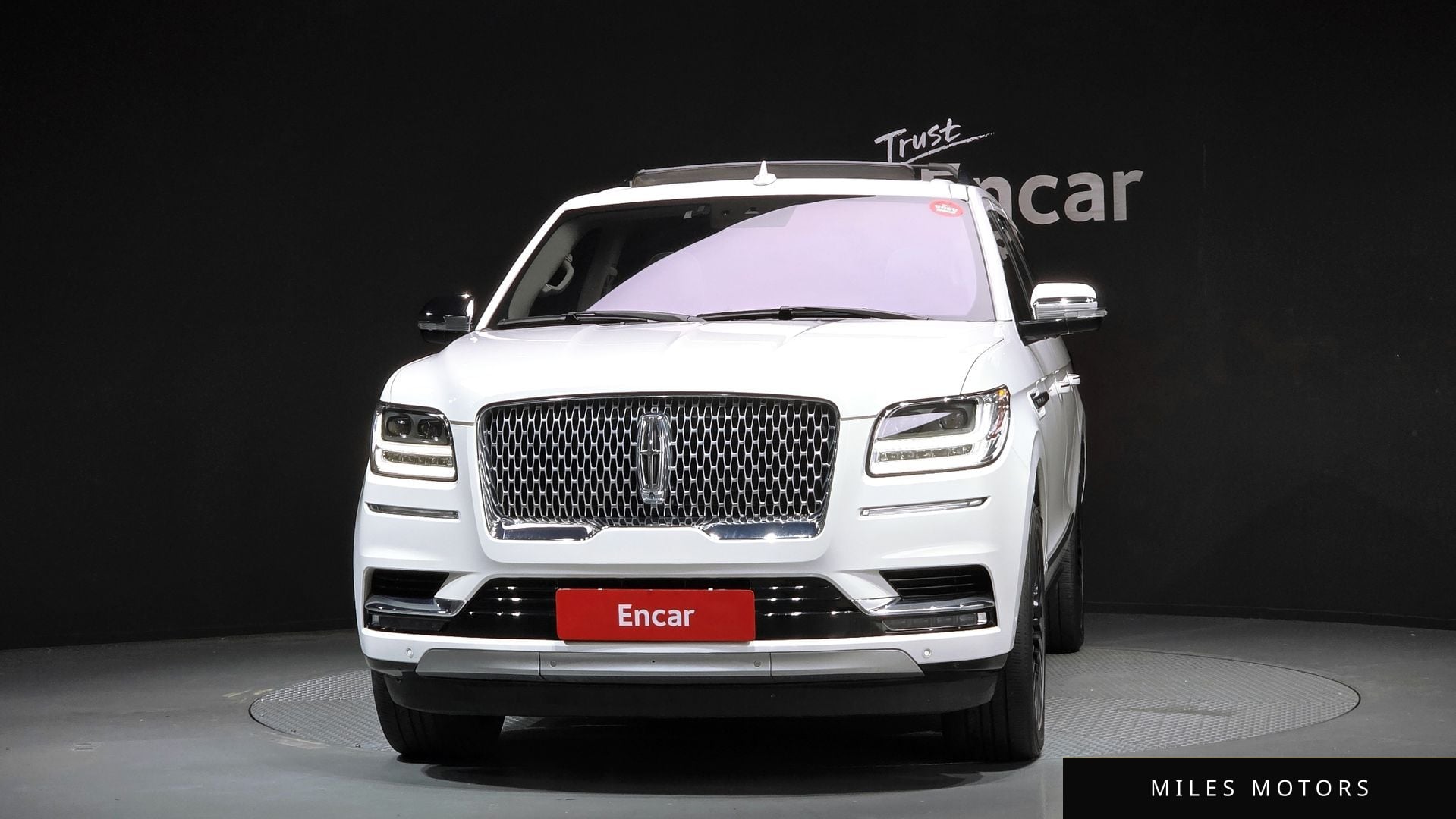 Lincoln Navigator 2020 — миниатюра 3