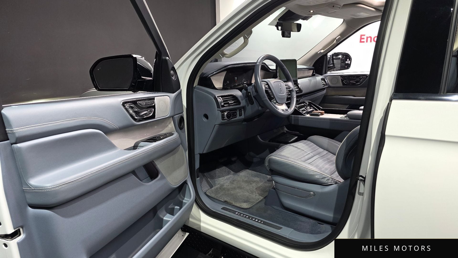 Lincoln Navigator 2020 — миниатюра 10