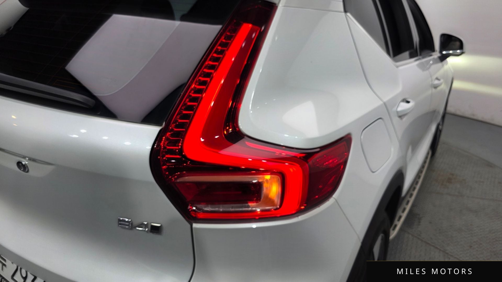 Volvo XC40 2023 — миниатюра 8