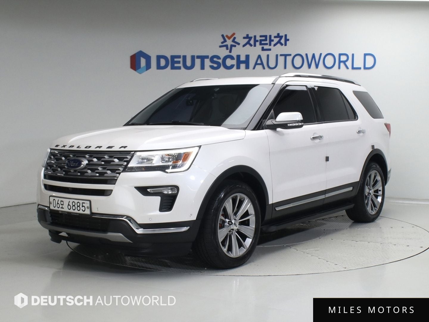 Ford Explorer 2018 — фото 1 из 12
