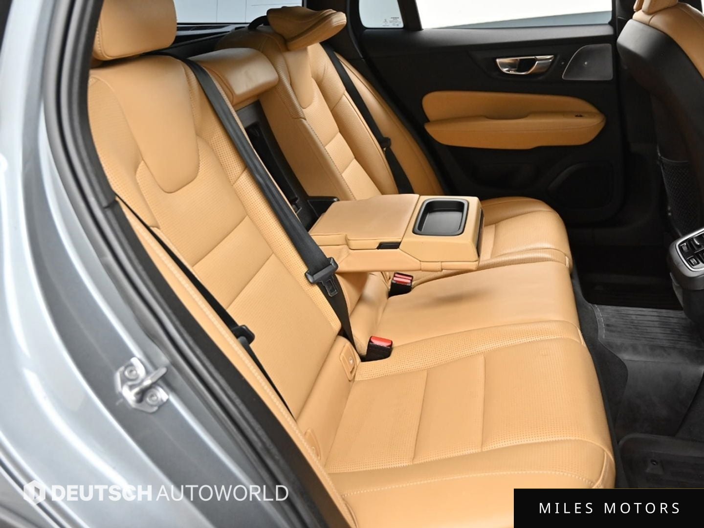 Volvo V60 2020 — миниатюра 12