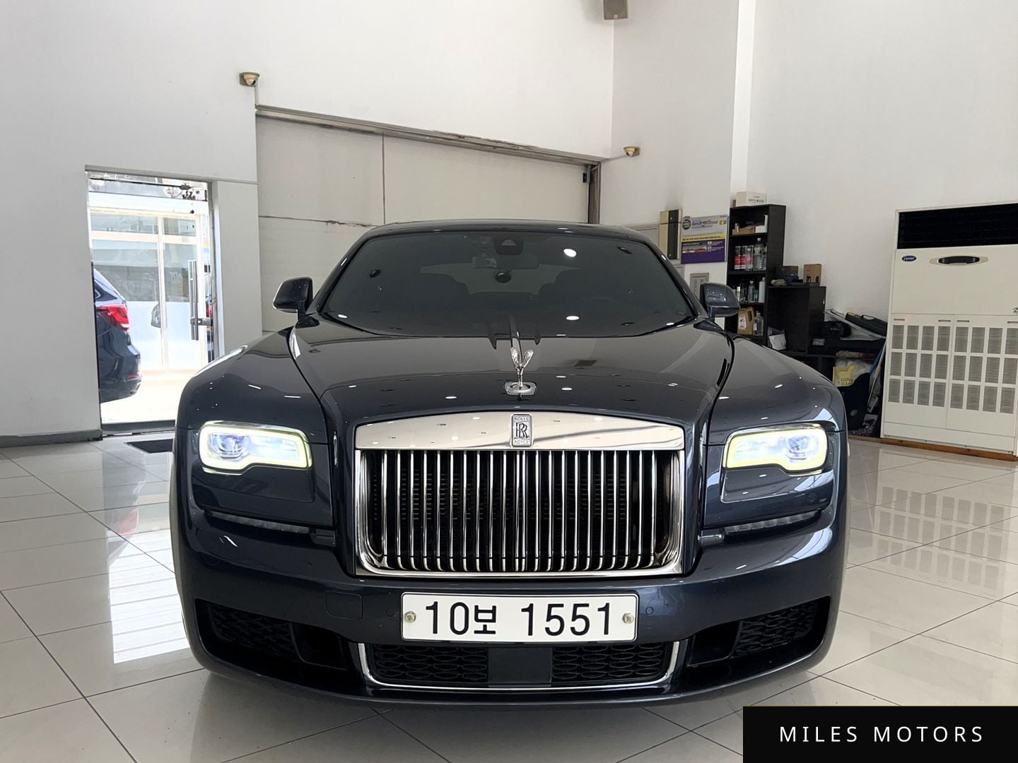 Rolls-Royce Ghost 2019 — миниатюра 3