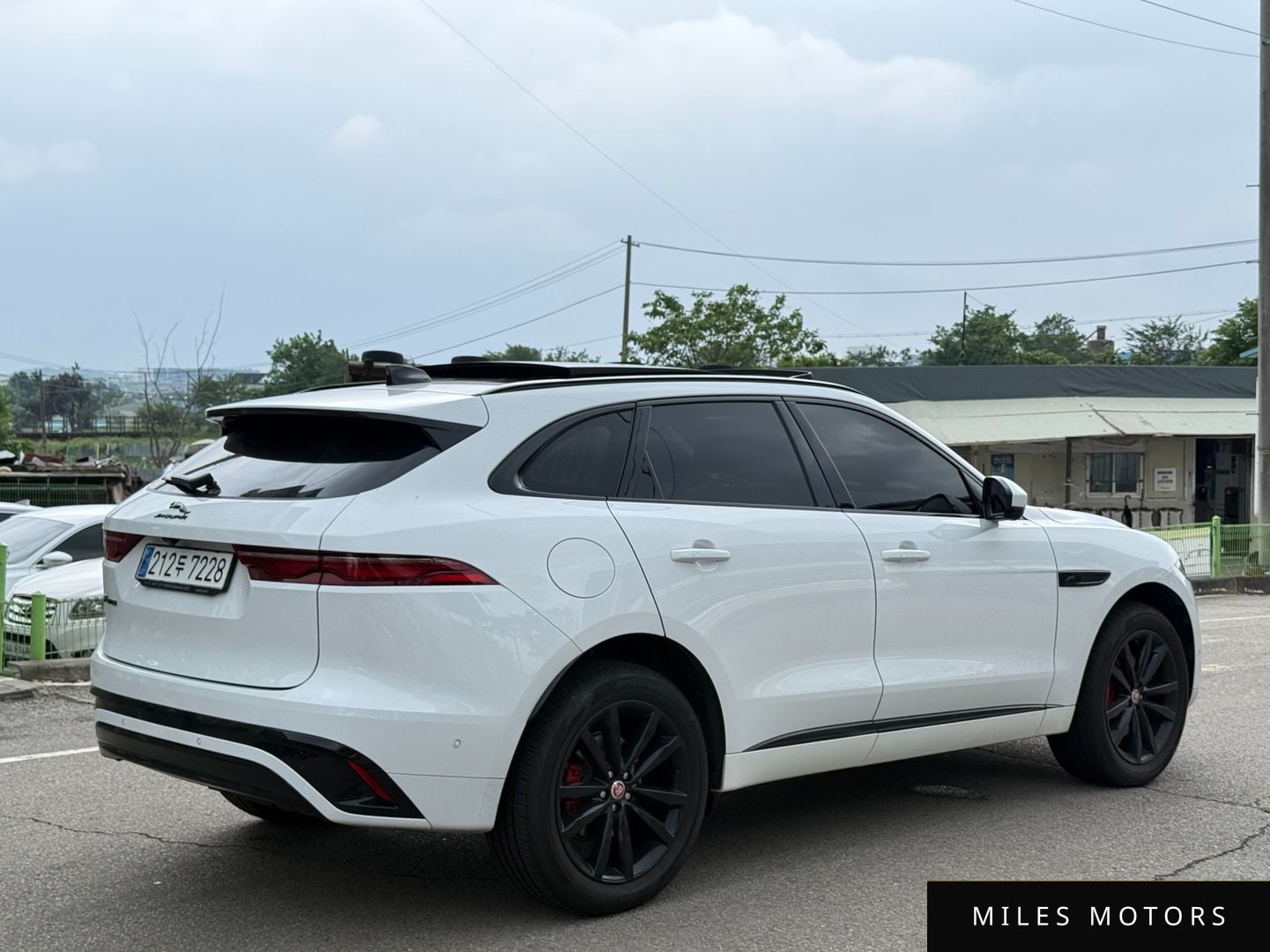 Jaguar F-PACE 2021 — миниатюра 4