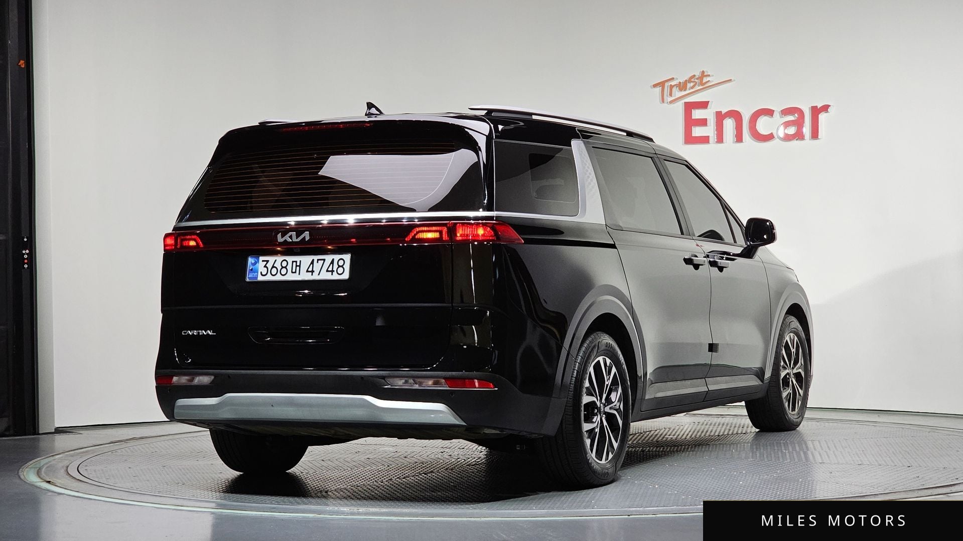 Kia Carnival 2023 — миниатюра 2