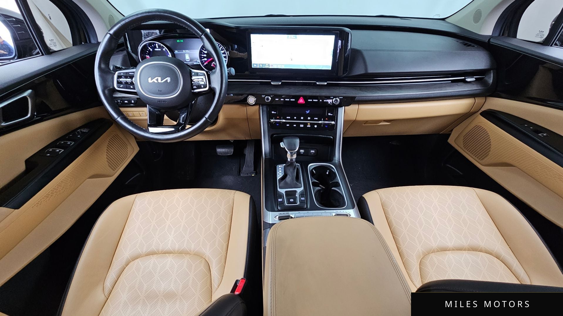 Kia Carnival 2023 — миниатюра 10
