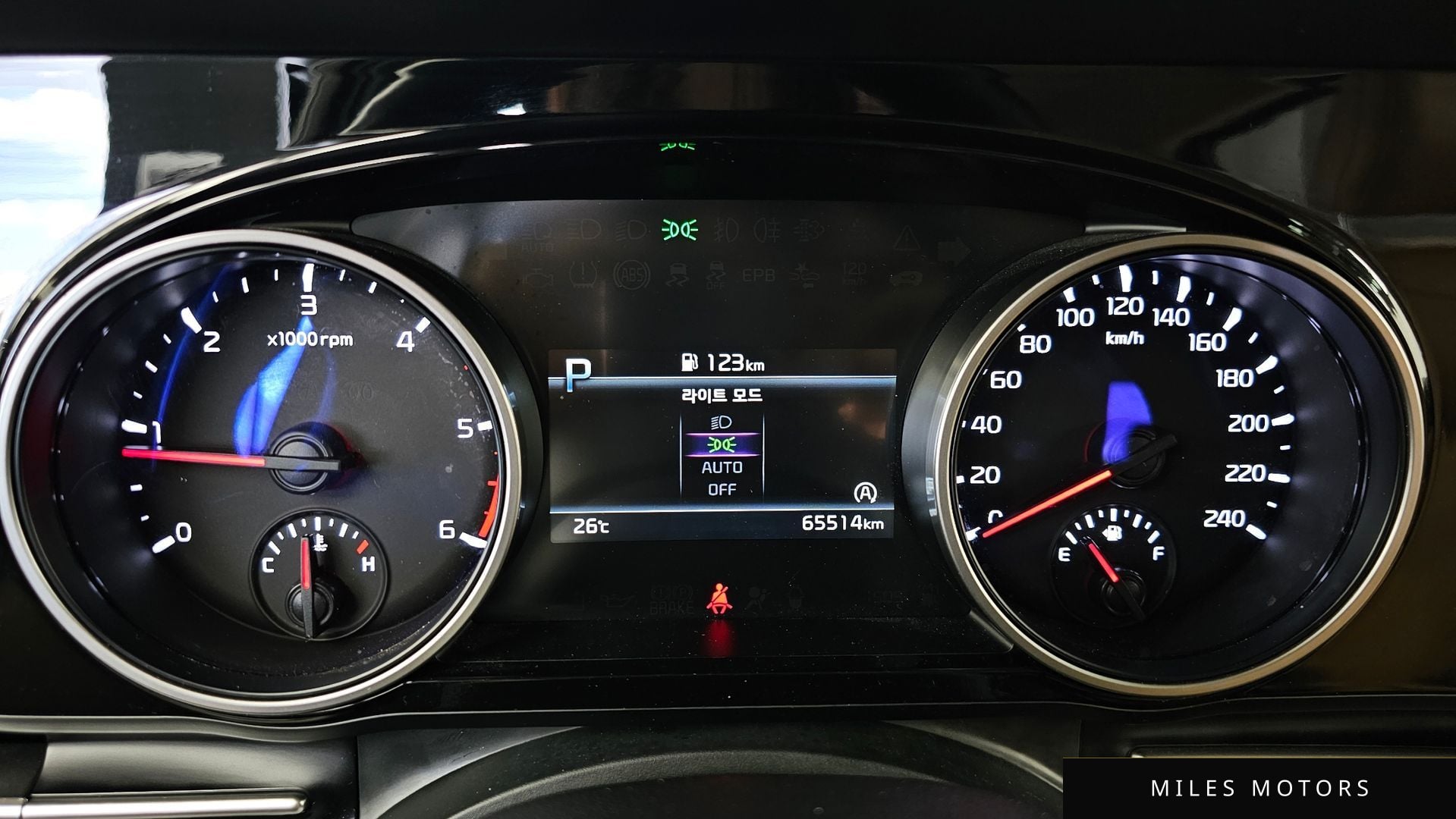 Kia Carnival 2023 — миниатюра 11