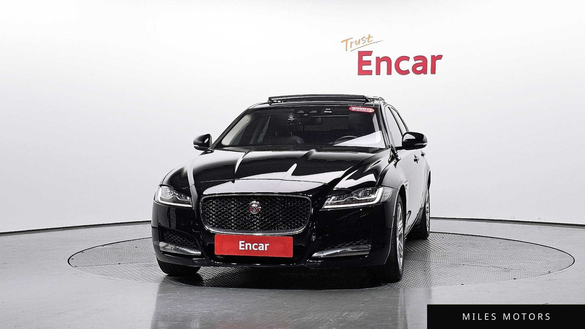 Jaguar XF (X260) 2017 — миниатюра 2