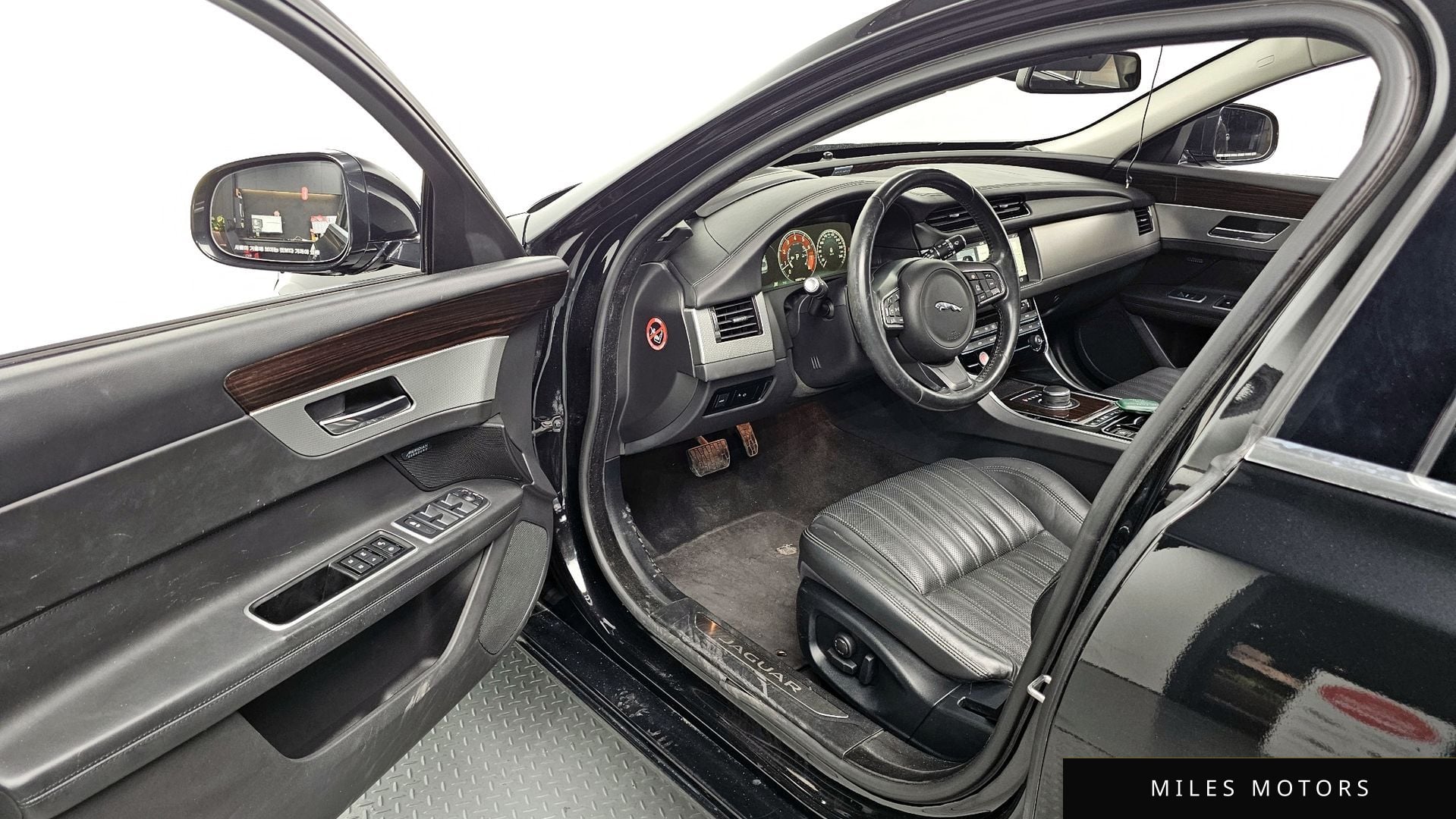 Jaguar XF (X260) 2017 — миниатюра 12