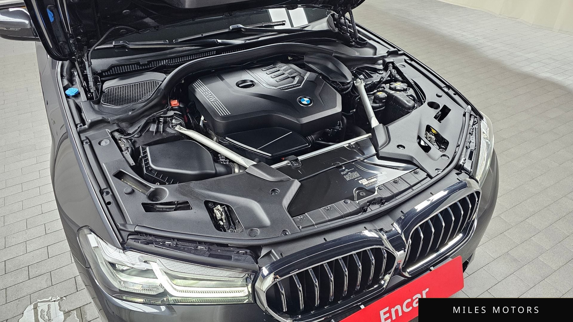 BMW 5 Series (G30) 2021 — миниатюра 6