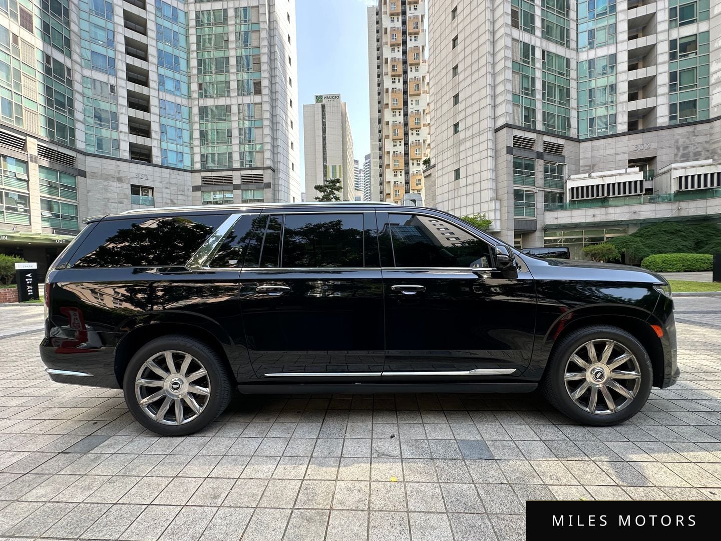 Cadillac Escalade 2021 — миниатюра 2