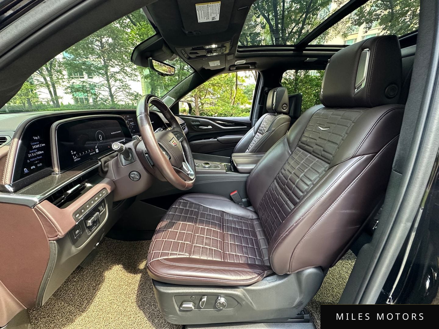 Cadillac Escalade 2021 — миниатюра 10