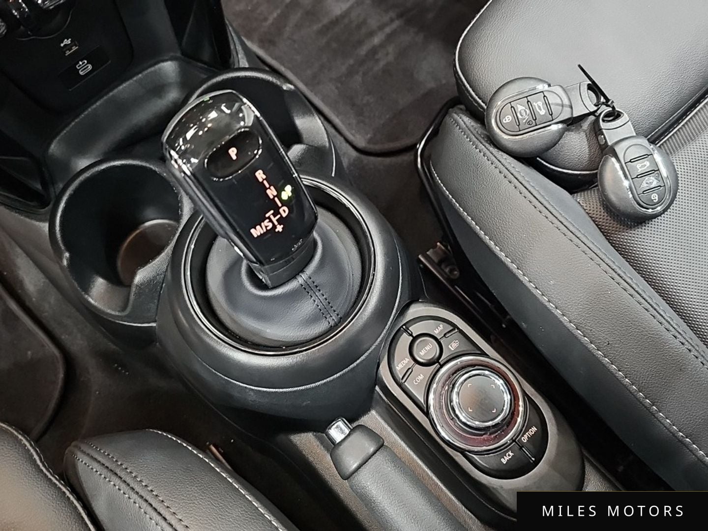 MINI Cooper 2023 — миниатюра 9