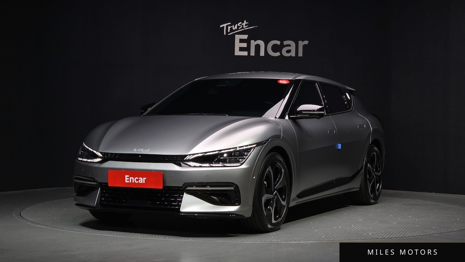Kia EV6 2023 — фото 1 из 12