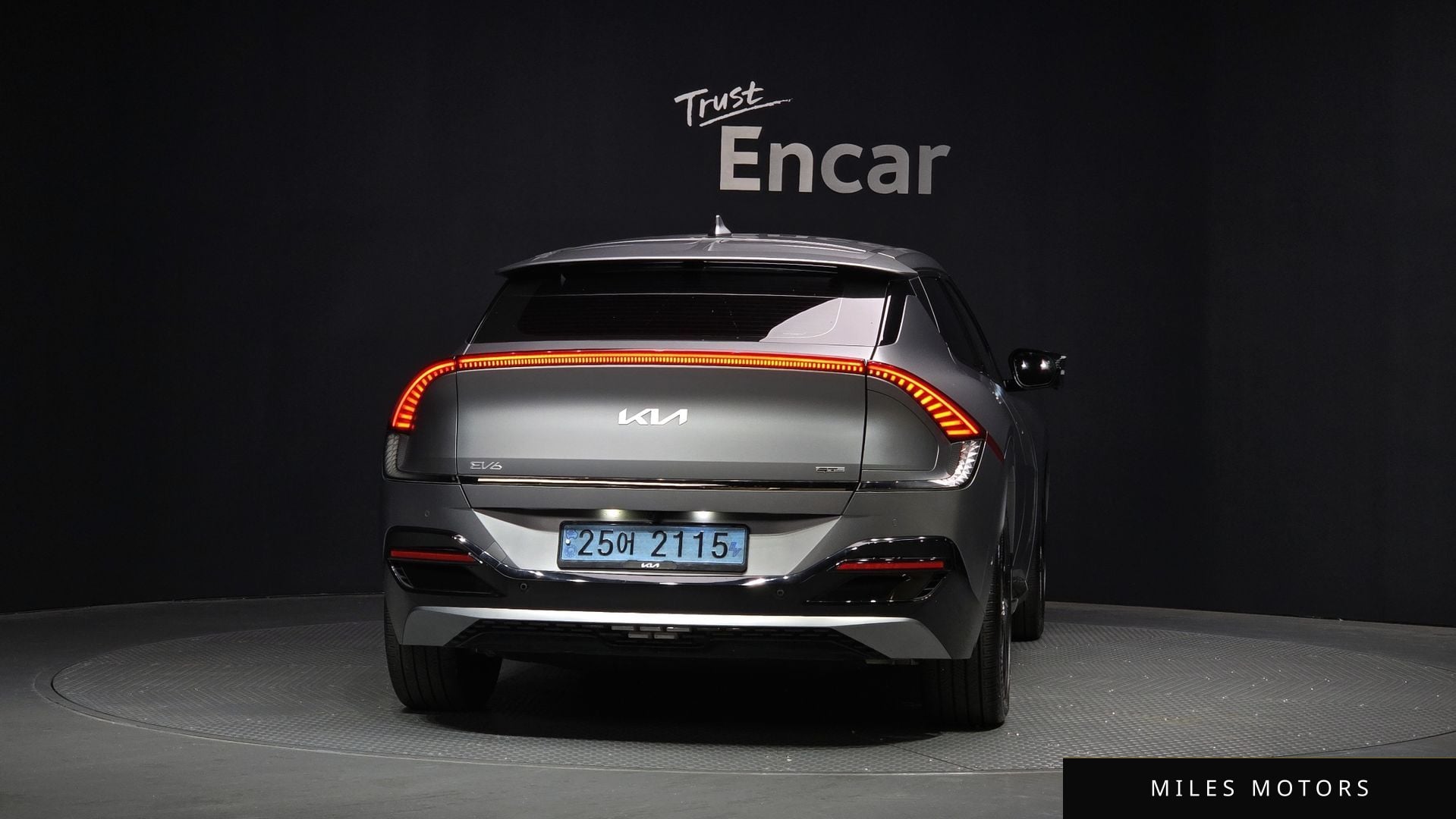 Kia EV6 2023 — миниатюра 4