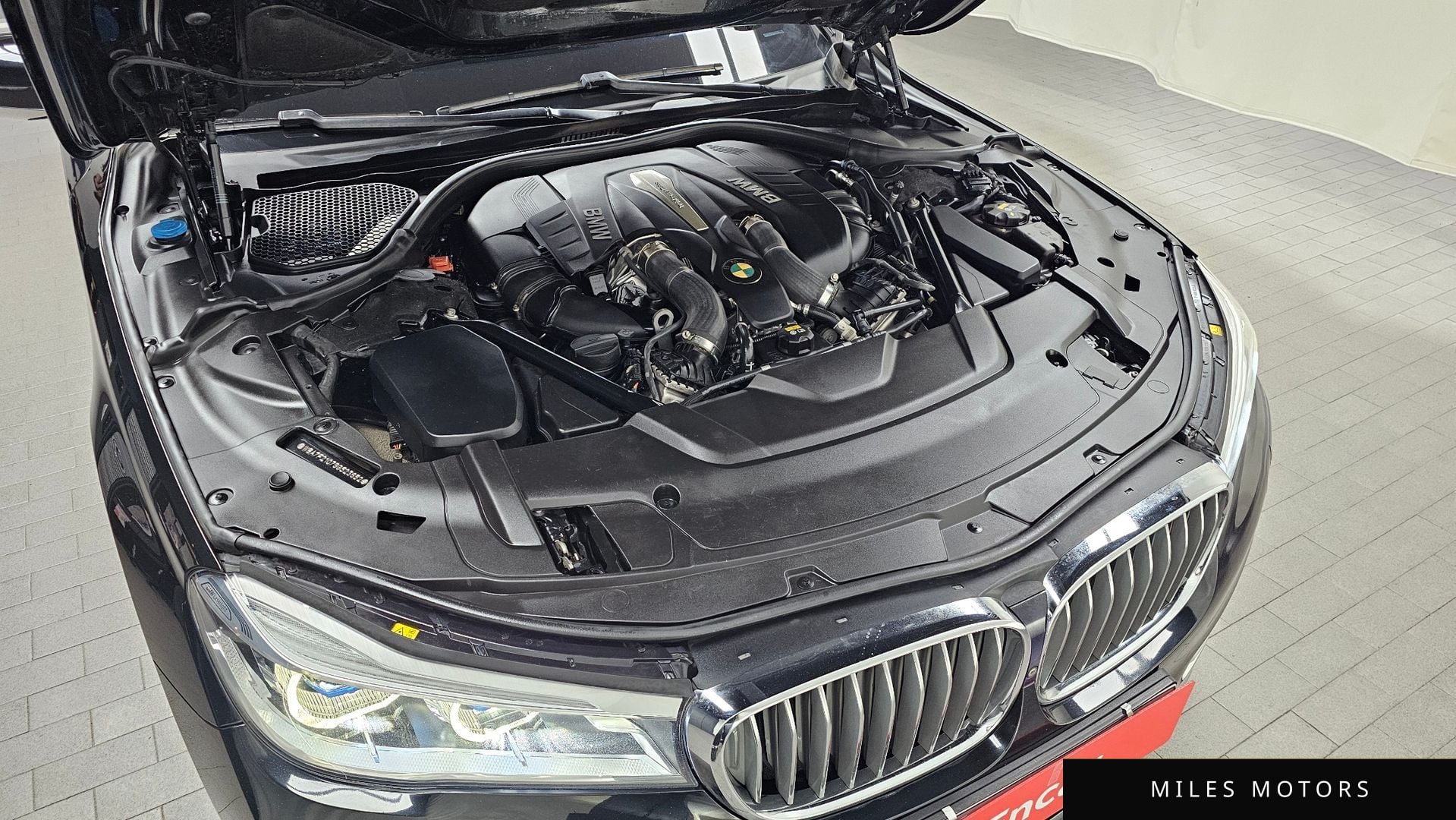 BMW 7 Series (G11) 2016 — миниатюра 6
