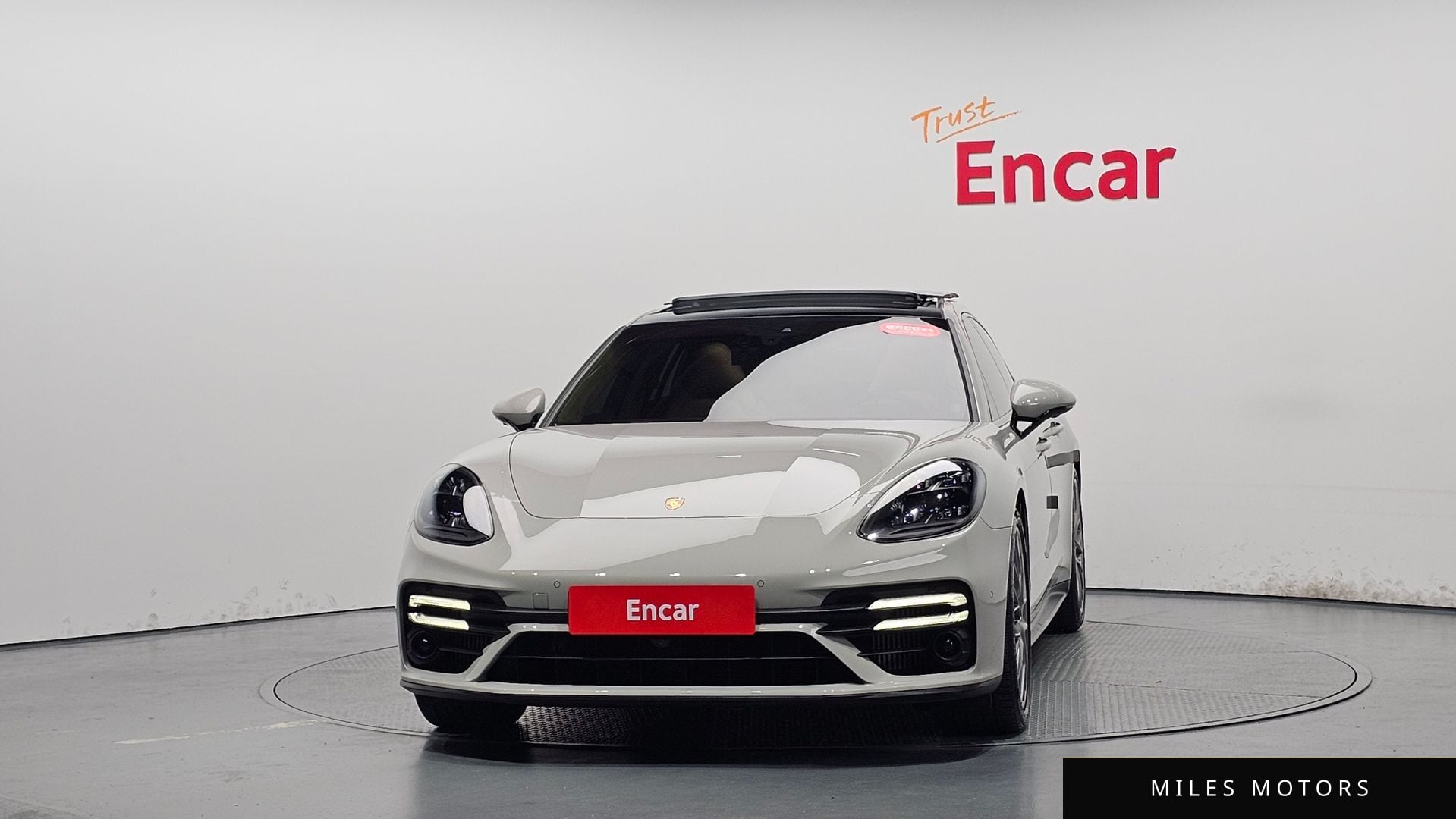Porsche Panamera 2023 — миниатюра 2