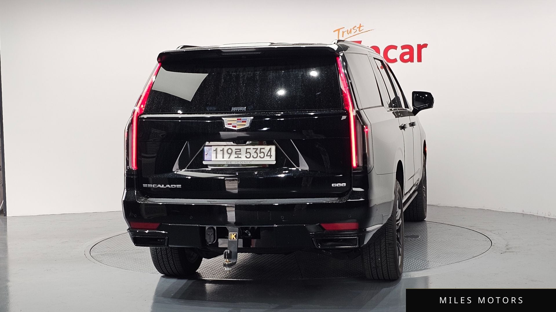Cadillac Escalade 2023 — миниатюра 4