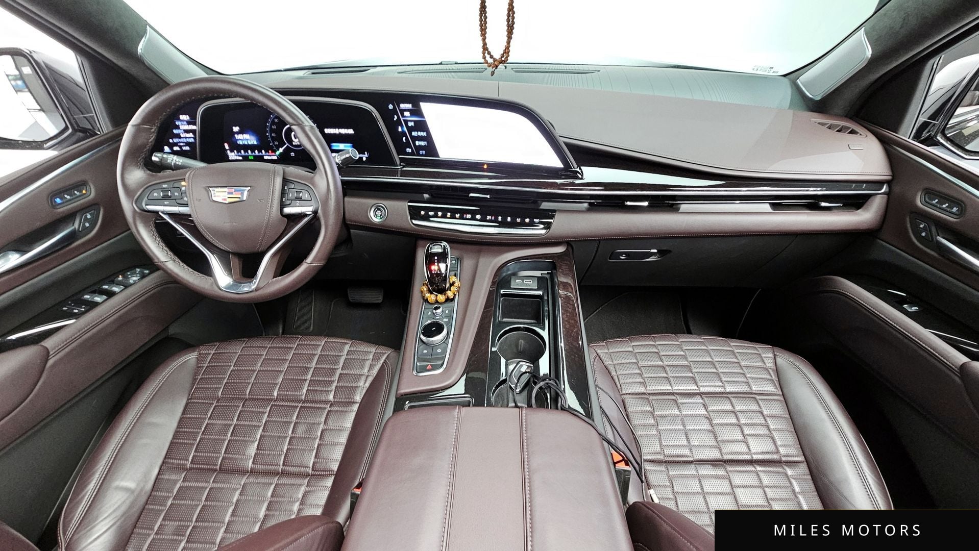 Cadillac Escalade 2023 — миниатюра 7