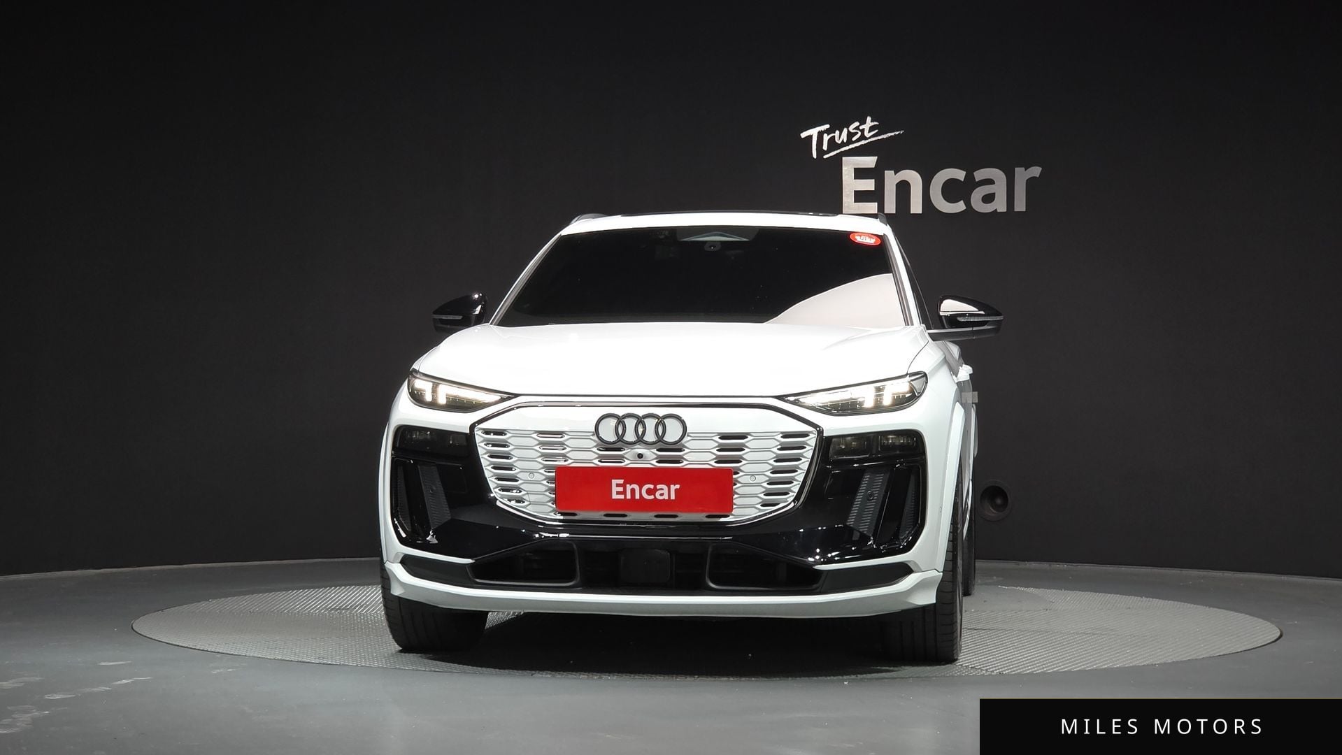 Audi SQ6 e-tron 2025 — миниатюра 3