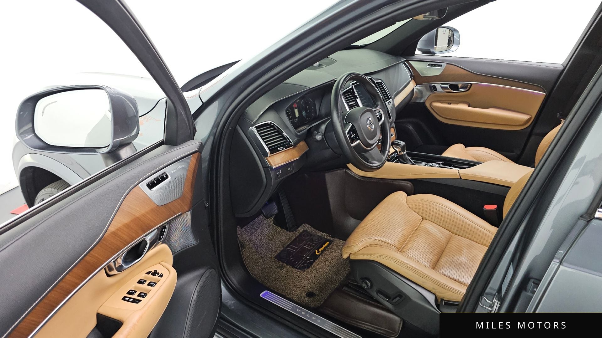 Volvo XC90 2018 — миниатюра 10