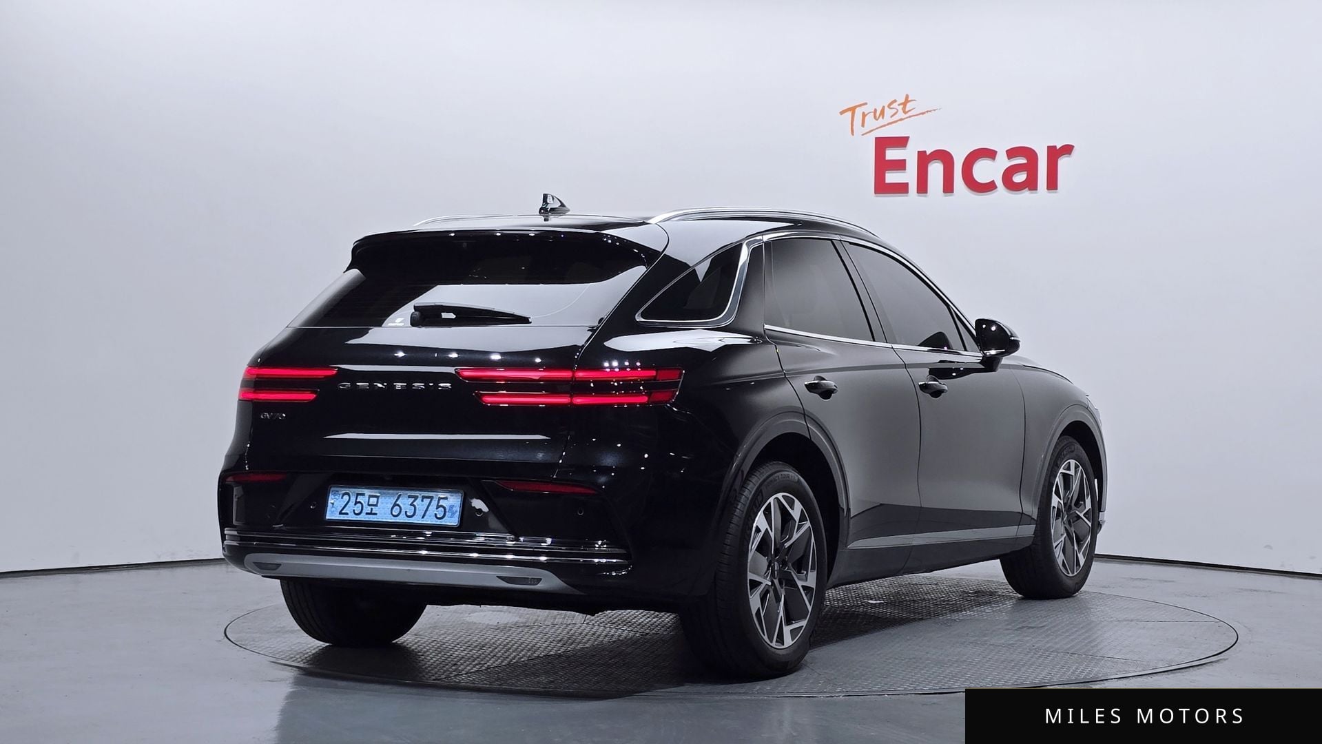 Genesis GV70 2025 — миниатюра 2