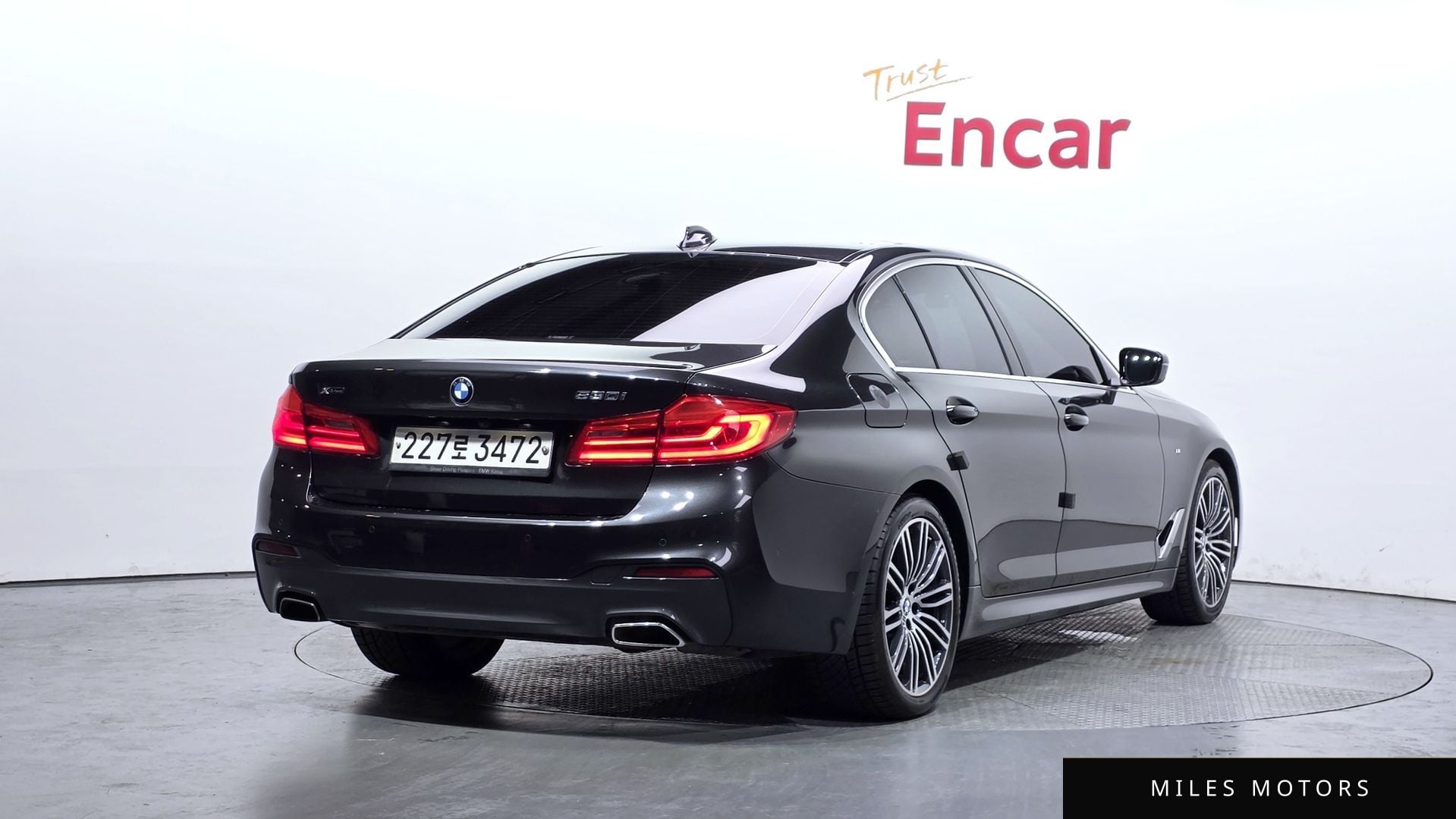BMW 5 Series (G30) 2019 — миниатюра 2