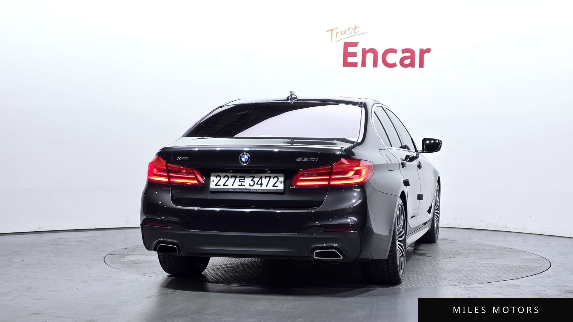 BMW 5 Series (G30) 2019 — миниатюра 4