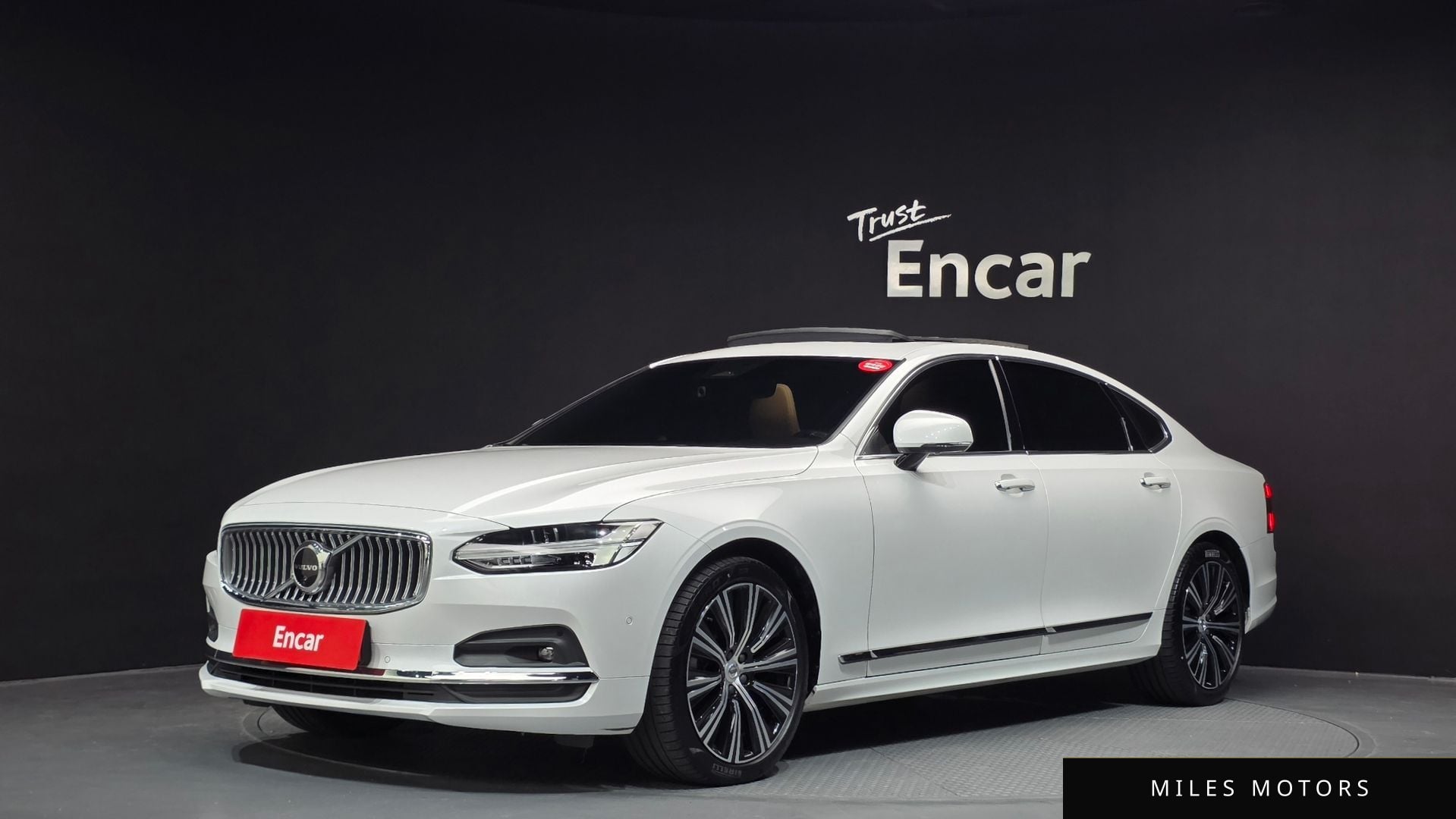 Volvo S90 2023 — фото 1 из 12