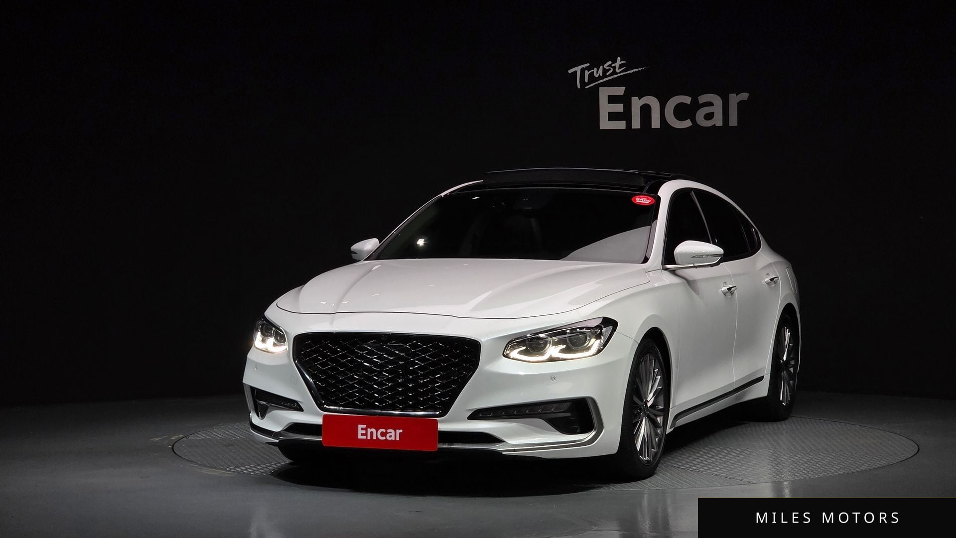 Hyundai Grandeur 2018 — фото 1 из 12