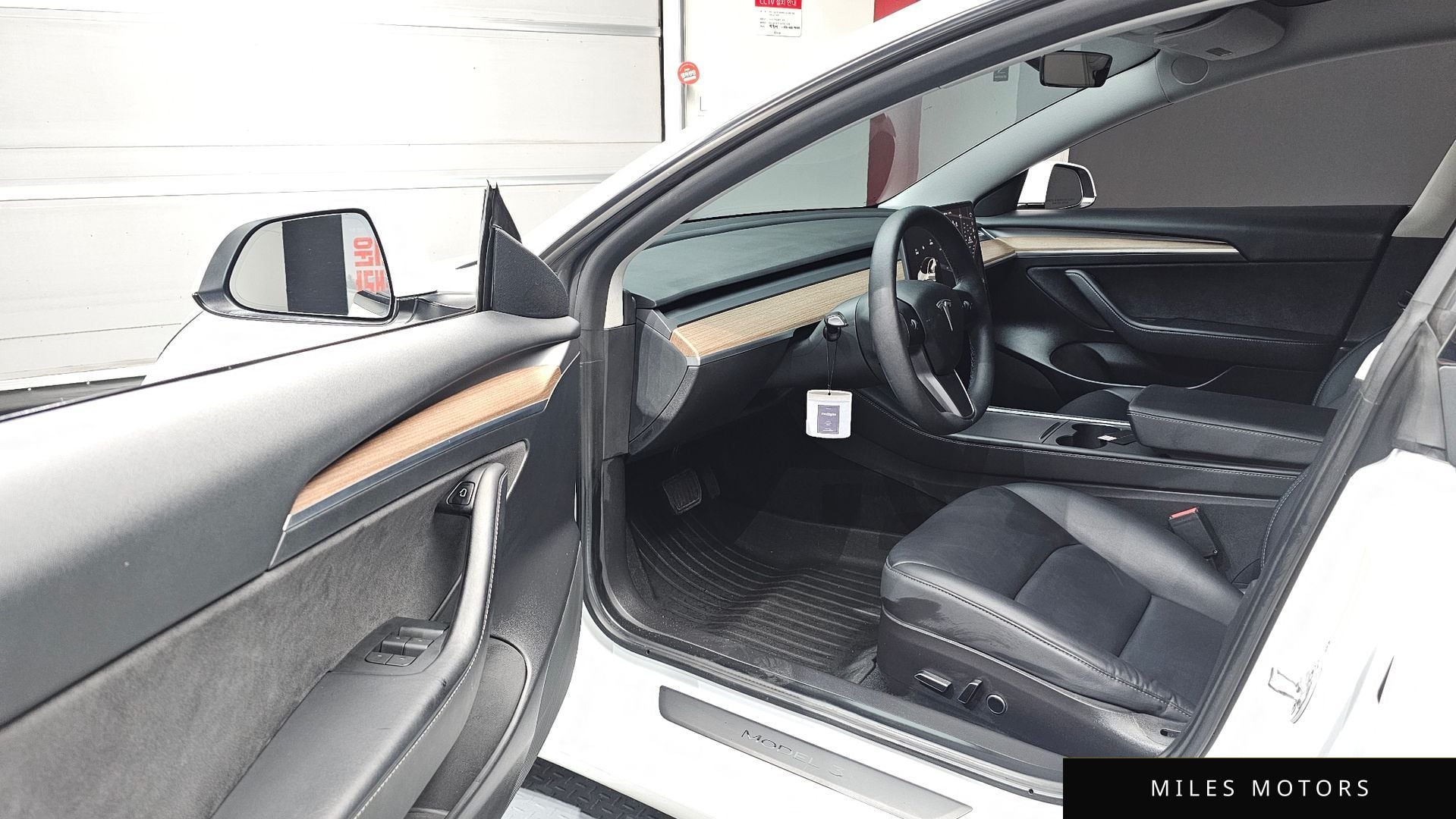Tesla Model 3 2021 — миниатюра 10