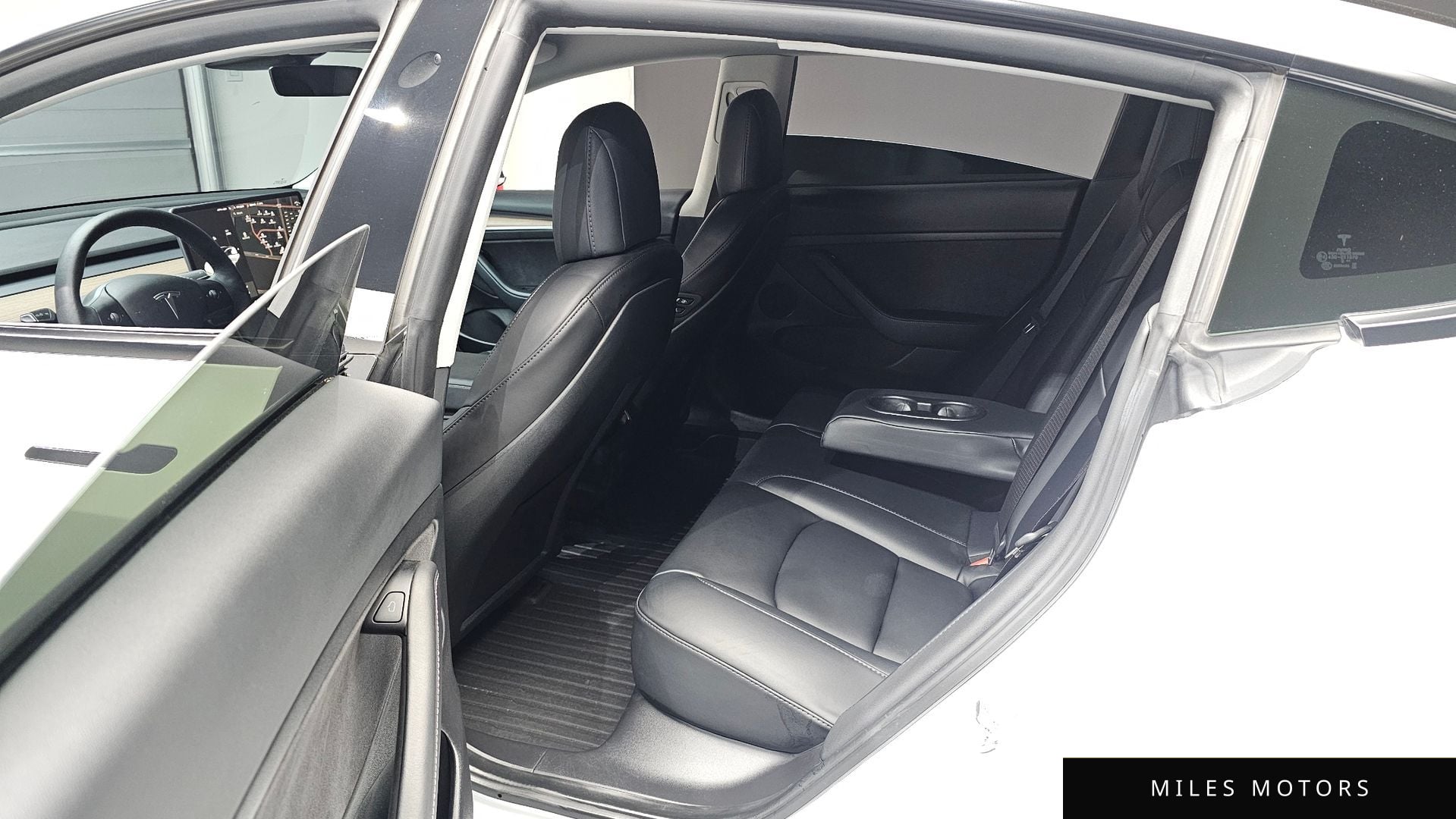 Tesla Model 3 2021 — миниатюра 11