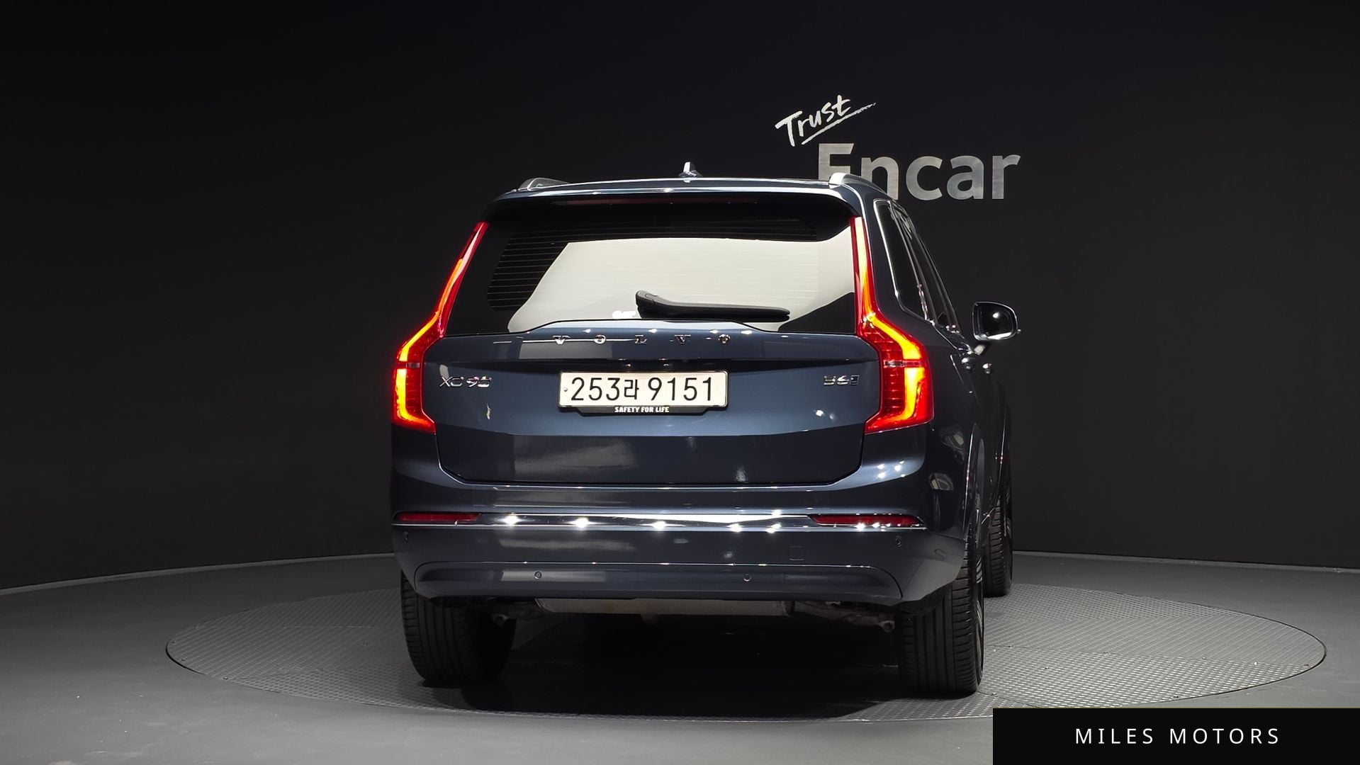 Volvo XC90 2023 — миниатюра 4