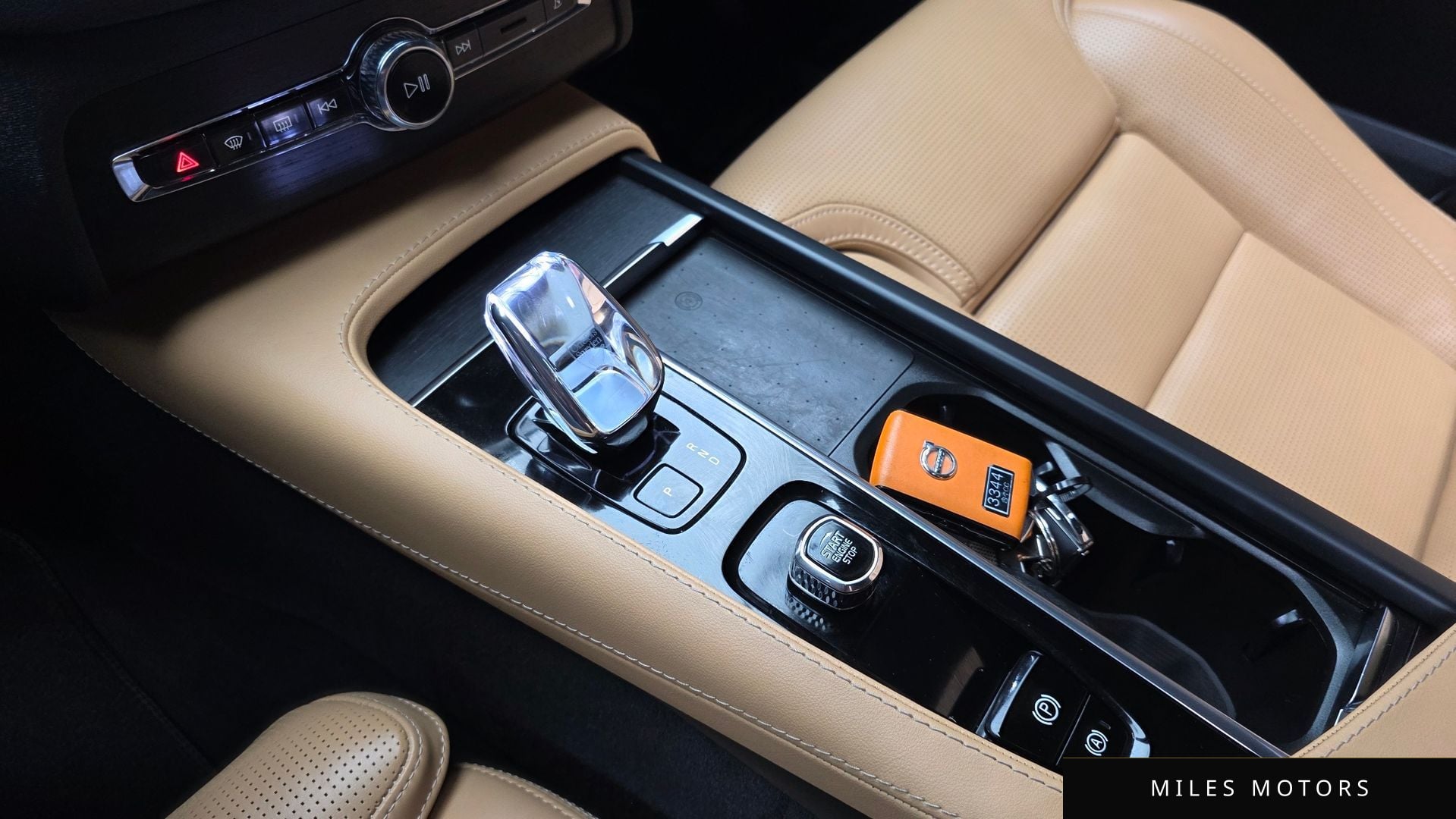 Volvo XC90 2023 — миниатюра 12