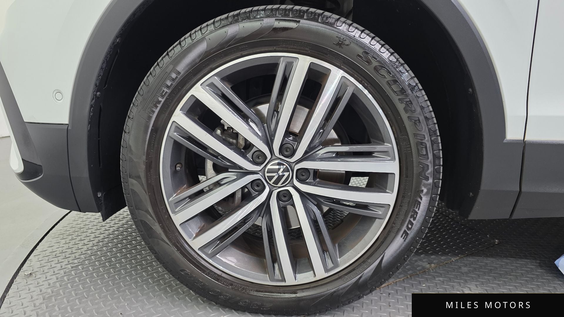 Volkswagen Tiguan 2023 — миниатюра 5