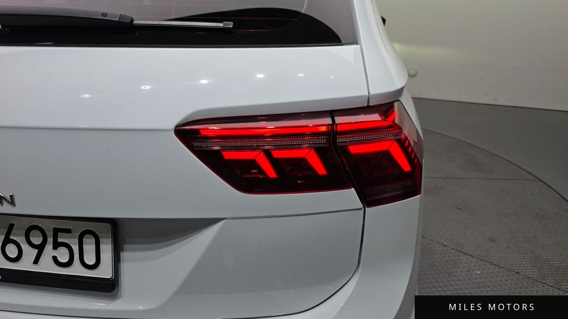 Volkswagen Tiguan 2023 — миниатюра 9