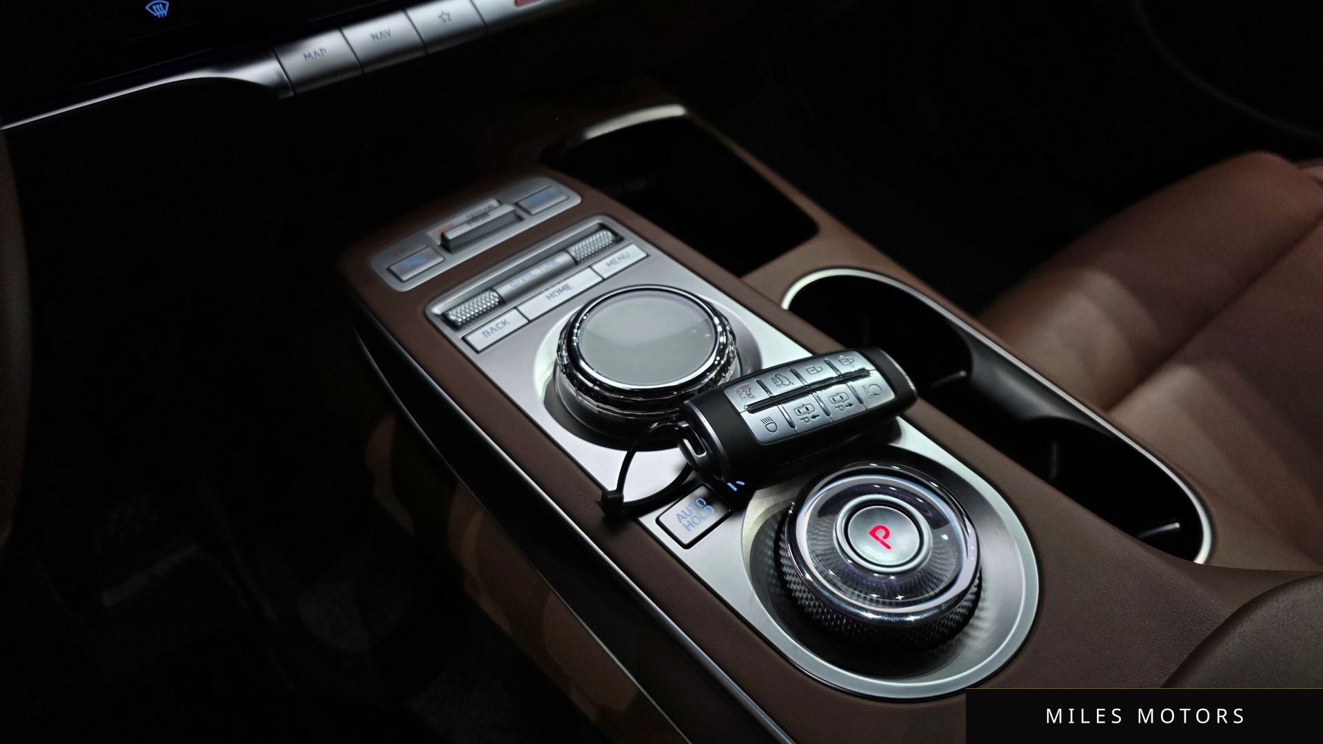Genesis GV70 2023 — миниатюра 12